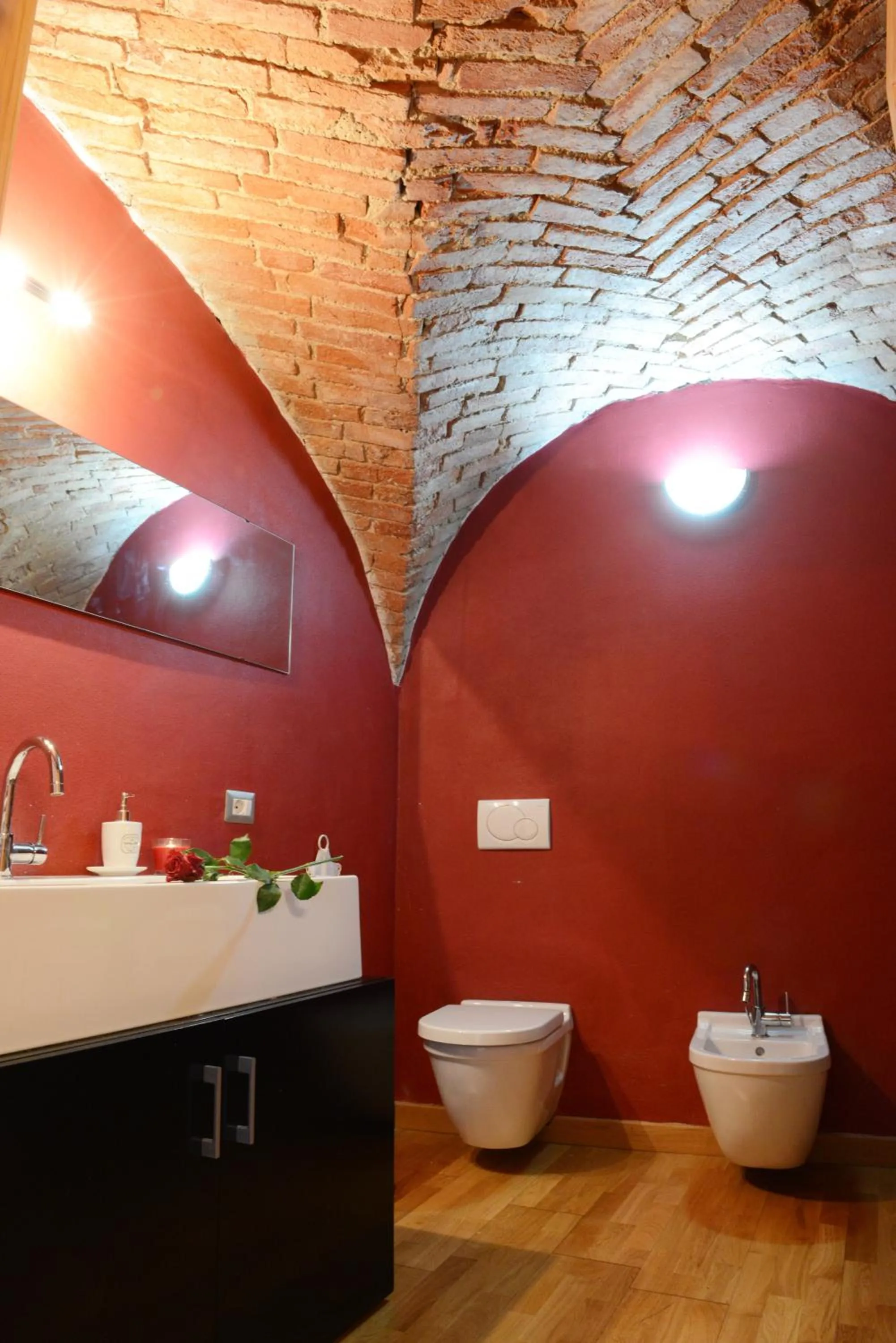 Bathroom in Relais Palazzo Paleologi Sec.XIV
