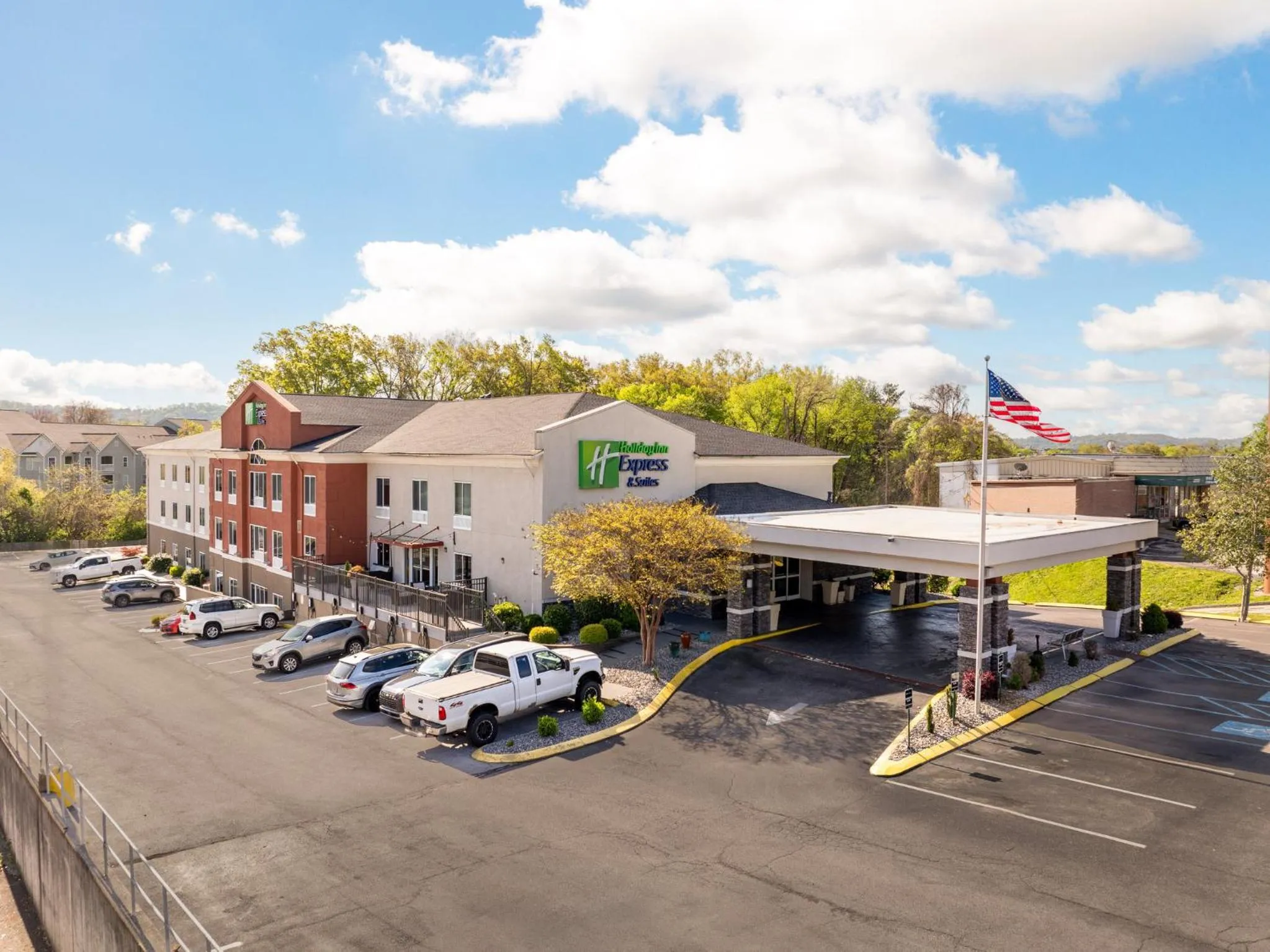Property building in Holiday Inn Express & Suites Chattanooga-Hixson by IHG