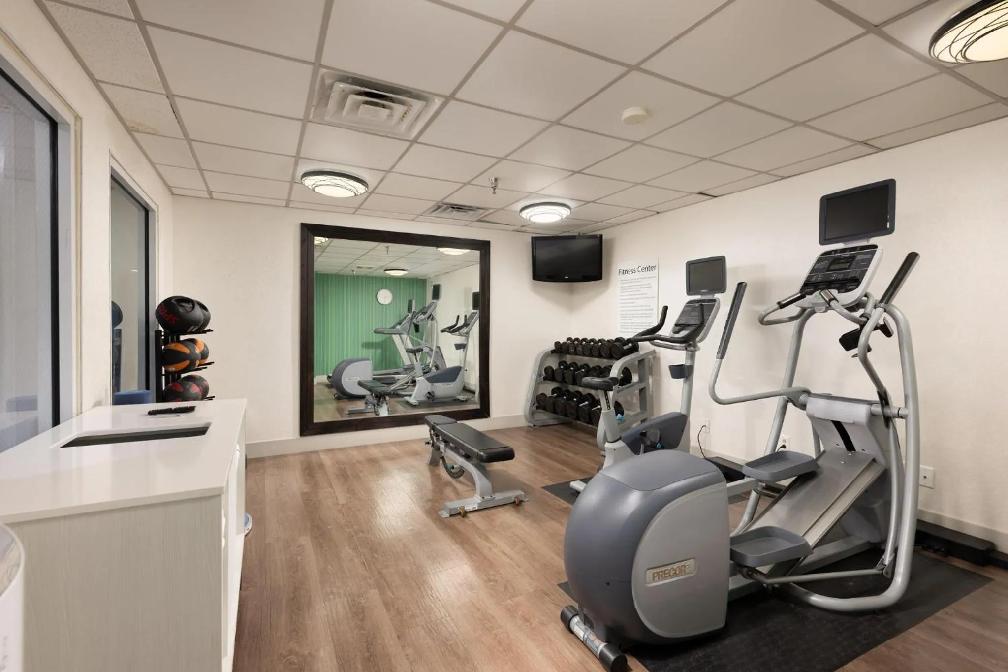 Fitness centre/facilities in Holiday Inn Express & Suites Chattanooga-Hixson by IHG