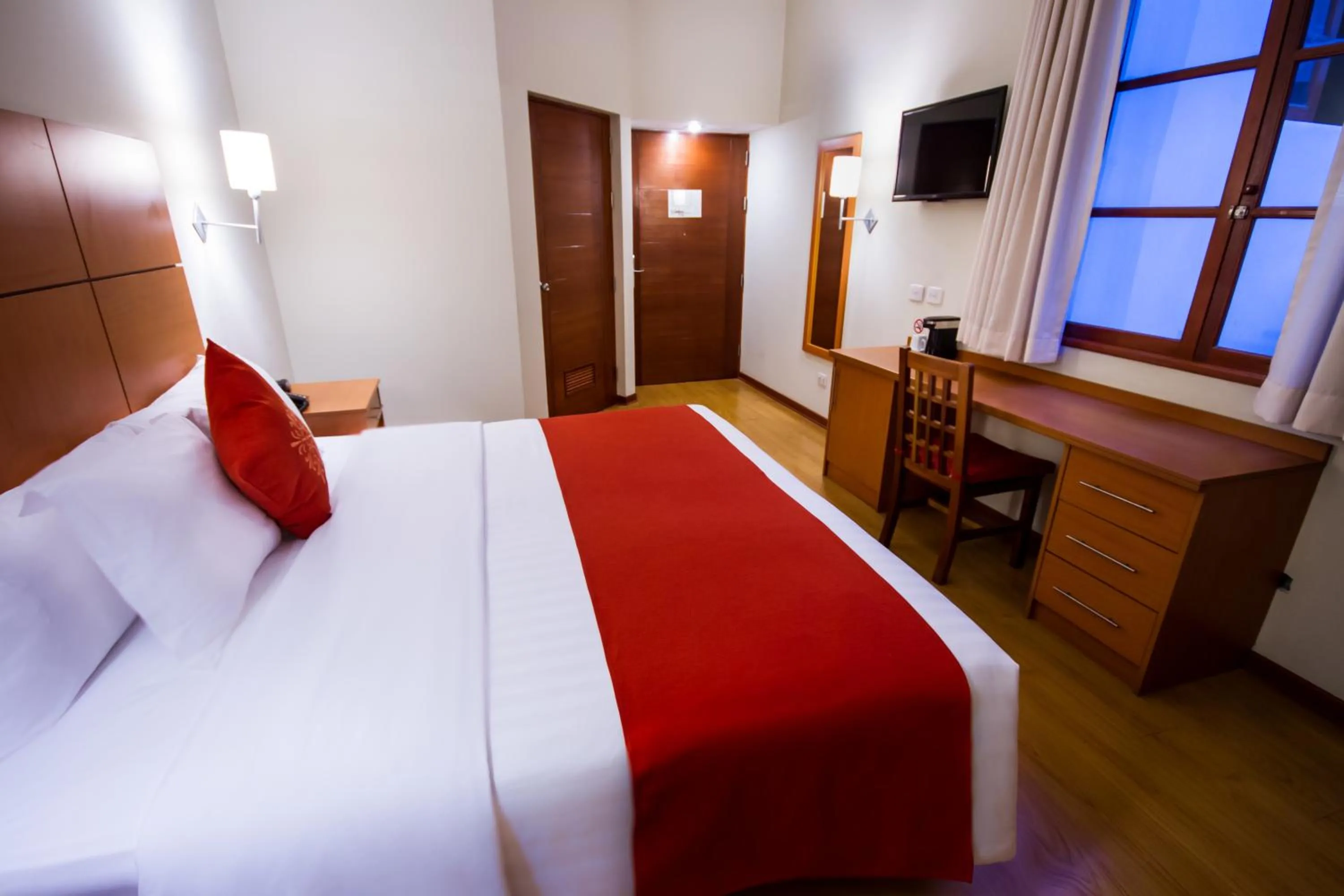 Photo of the whole room, Bed in Xima Exclusive Cusco