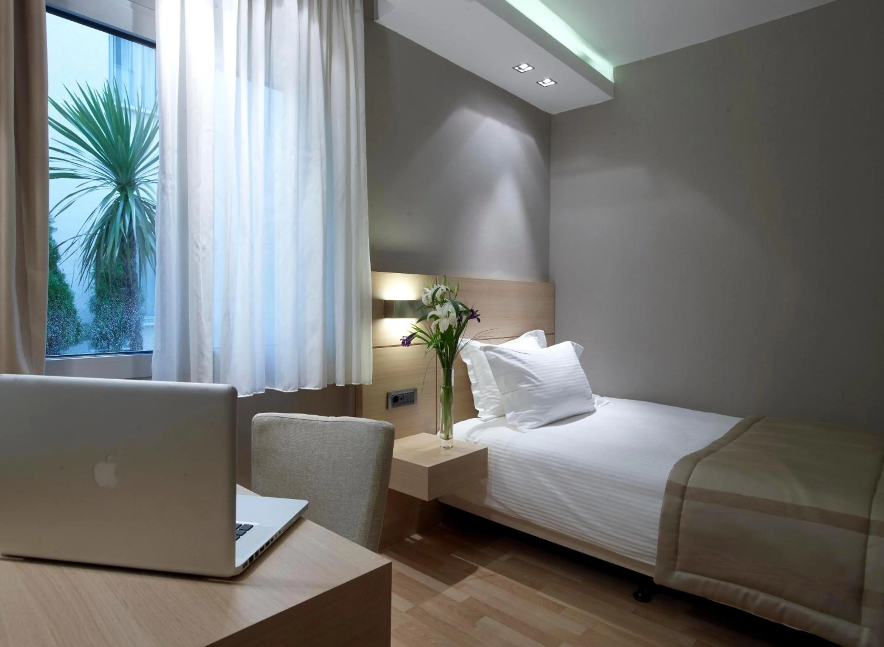 TV and multimedia, Bed in Anatolia Hotel Komotini