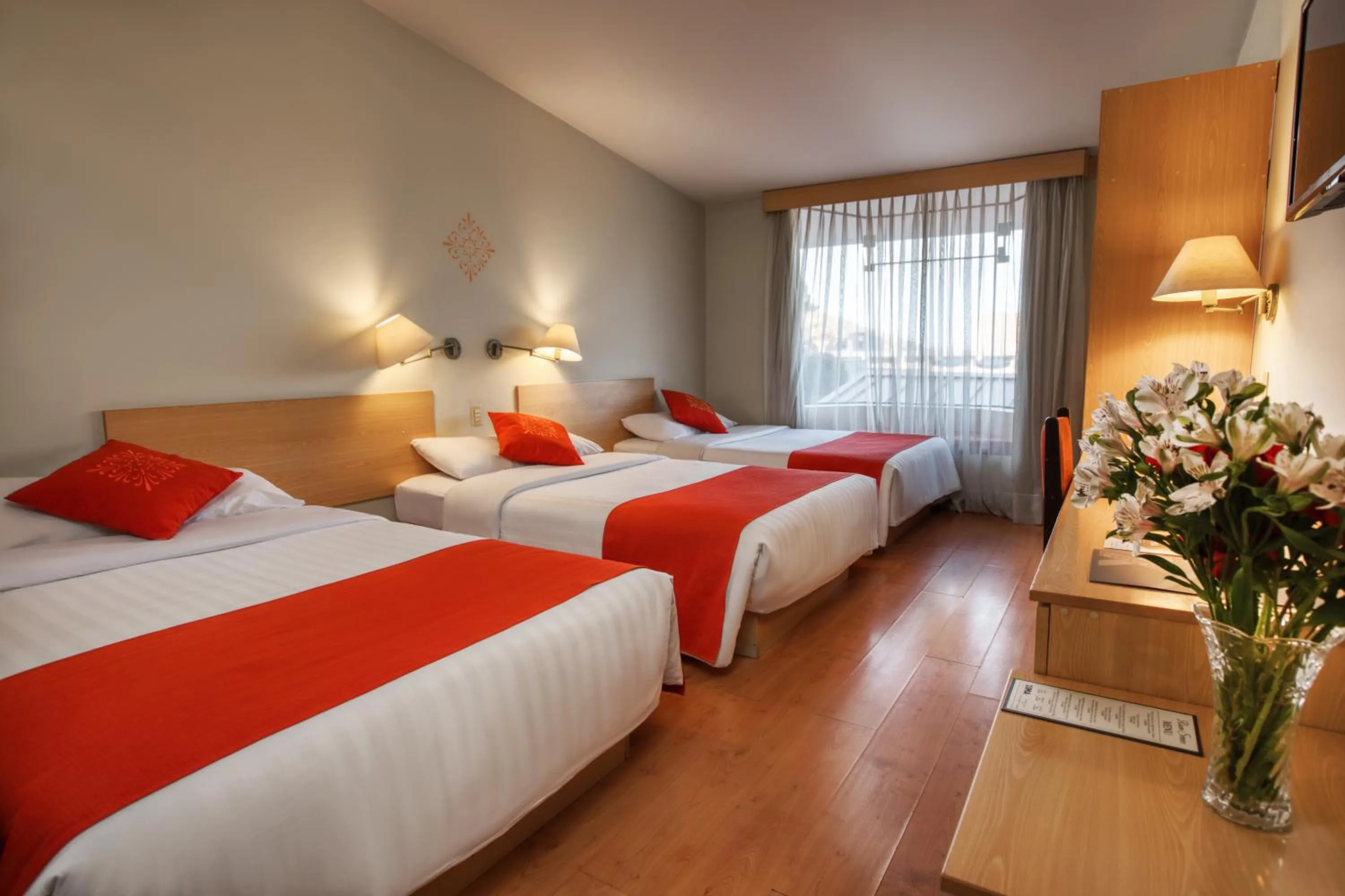 Photo of the whole room, Bed in Xima Exclusive Puno