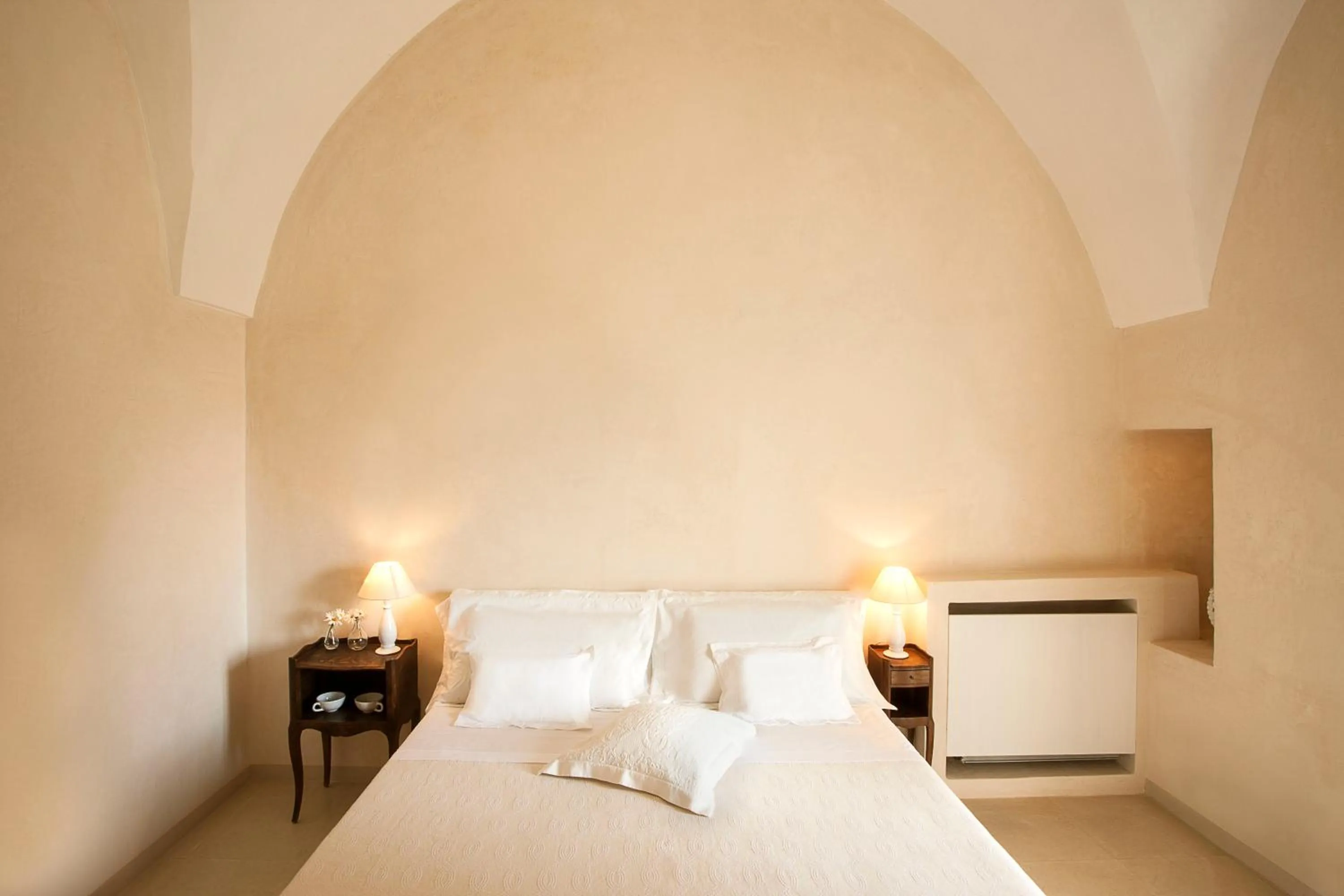 Decorative detail, Bed in Critabianca - Masseria in Salento