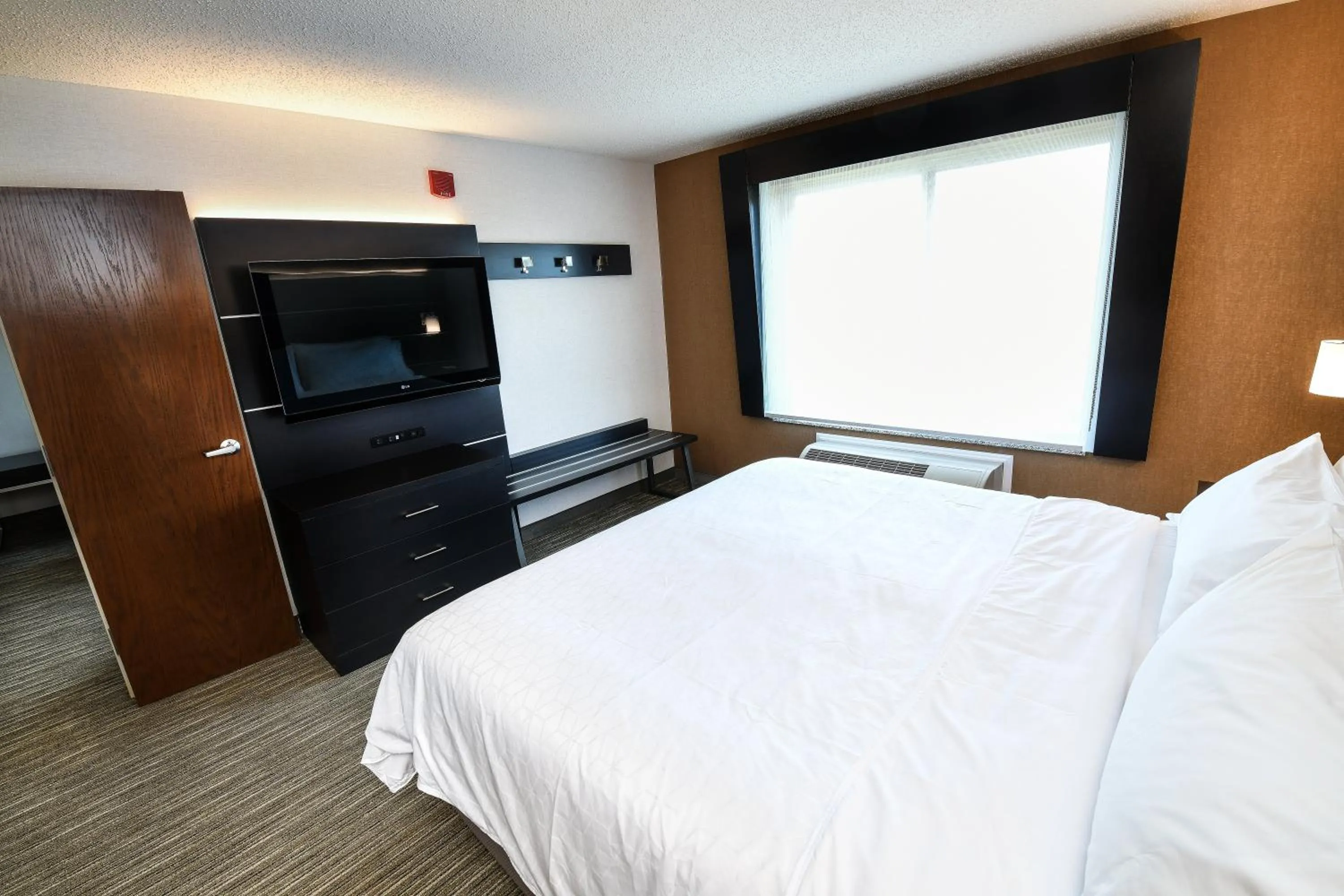 Photo of the whole room, Bed in Holiday Inn Express Hotel & Suites Grand Forks by IHG