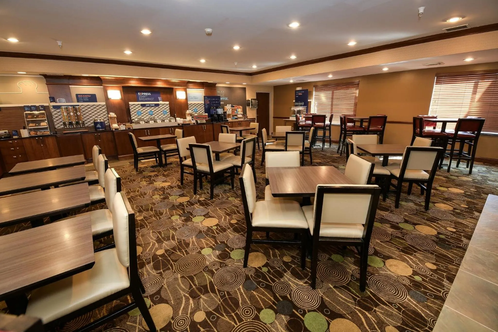 Breakfast in Holiday Inn Express Hotel & Suites Grand Forks by IHG