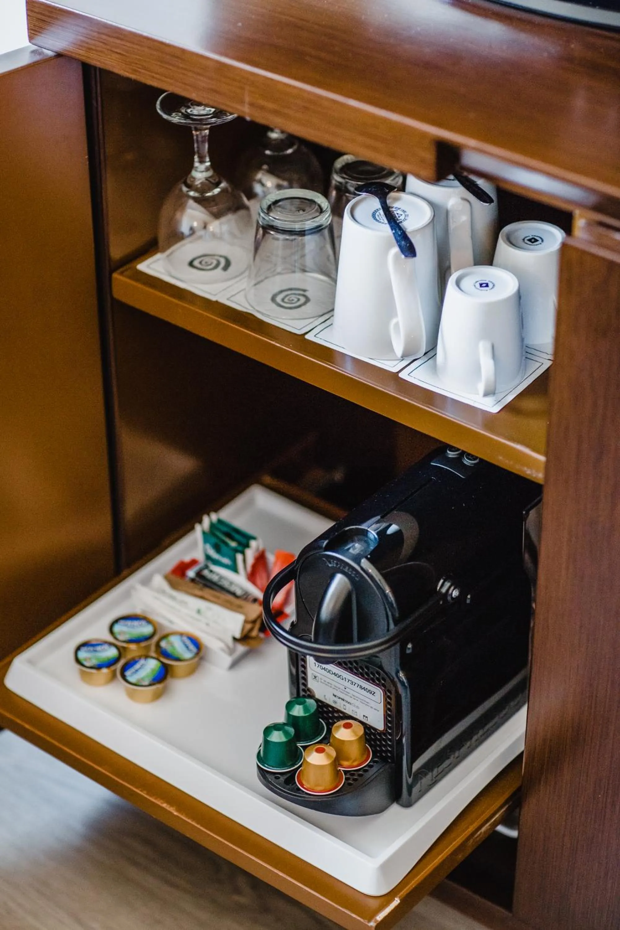 Coffee/tea facilities in Napa Plaza Hotel (Adults Only)