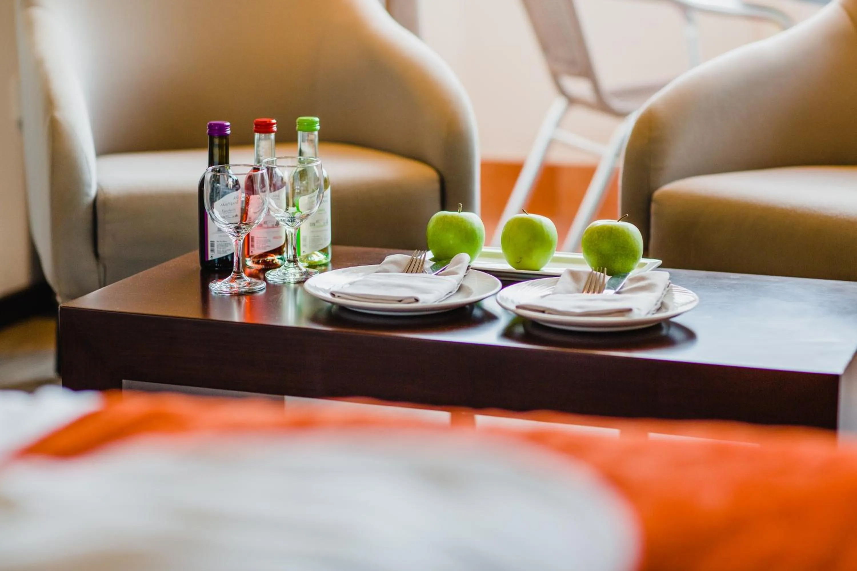 Seating area in Napa Plaza Hotel (Adults Only)