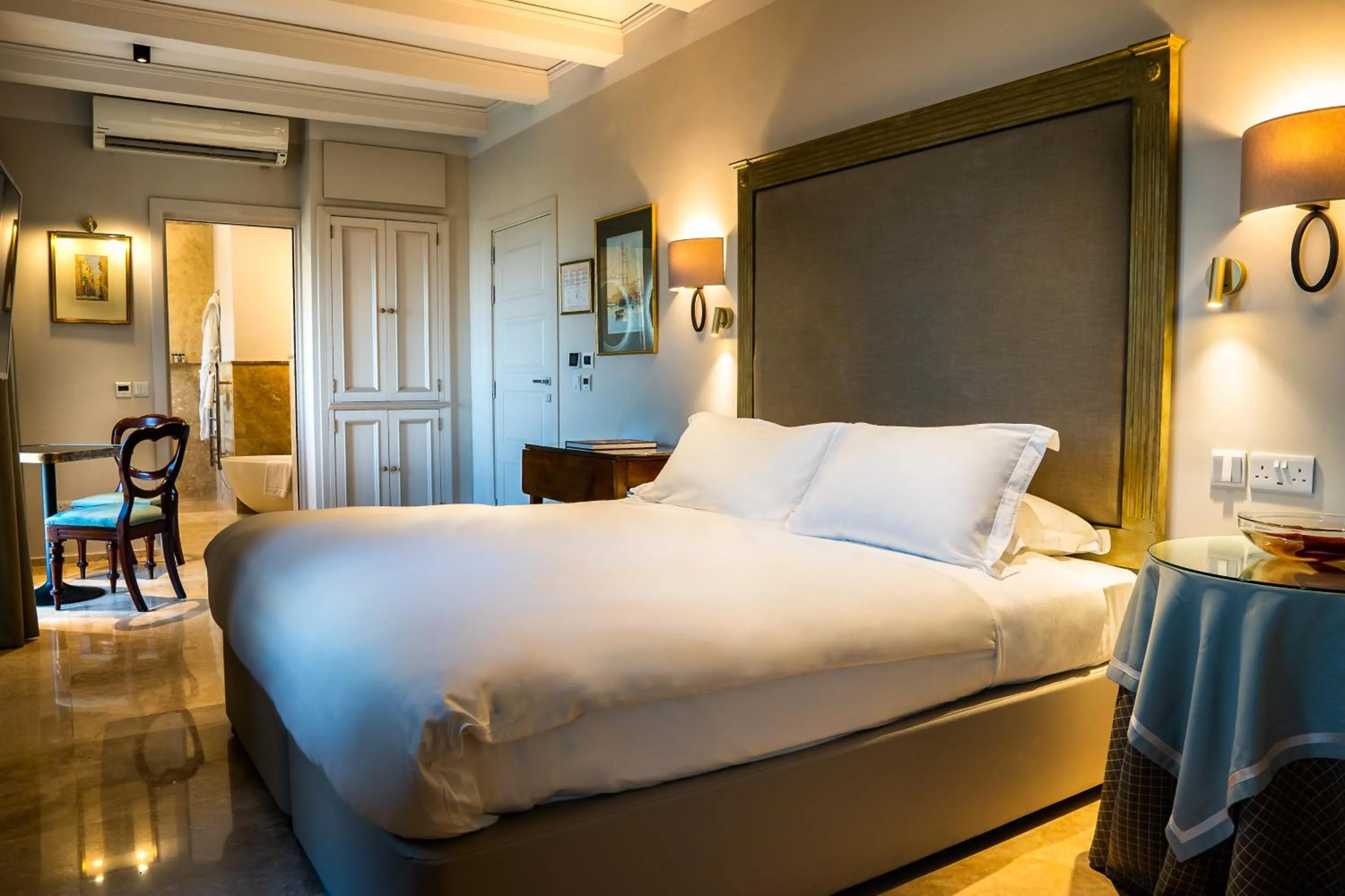 Bedroom, Bed in The Xara Palace Relais & Chateaux