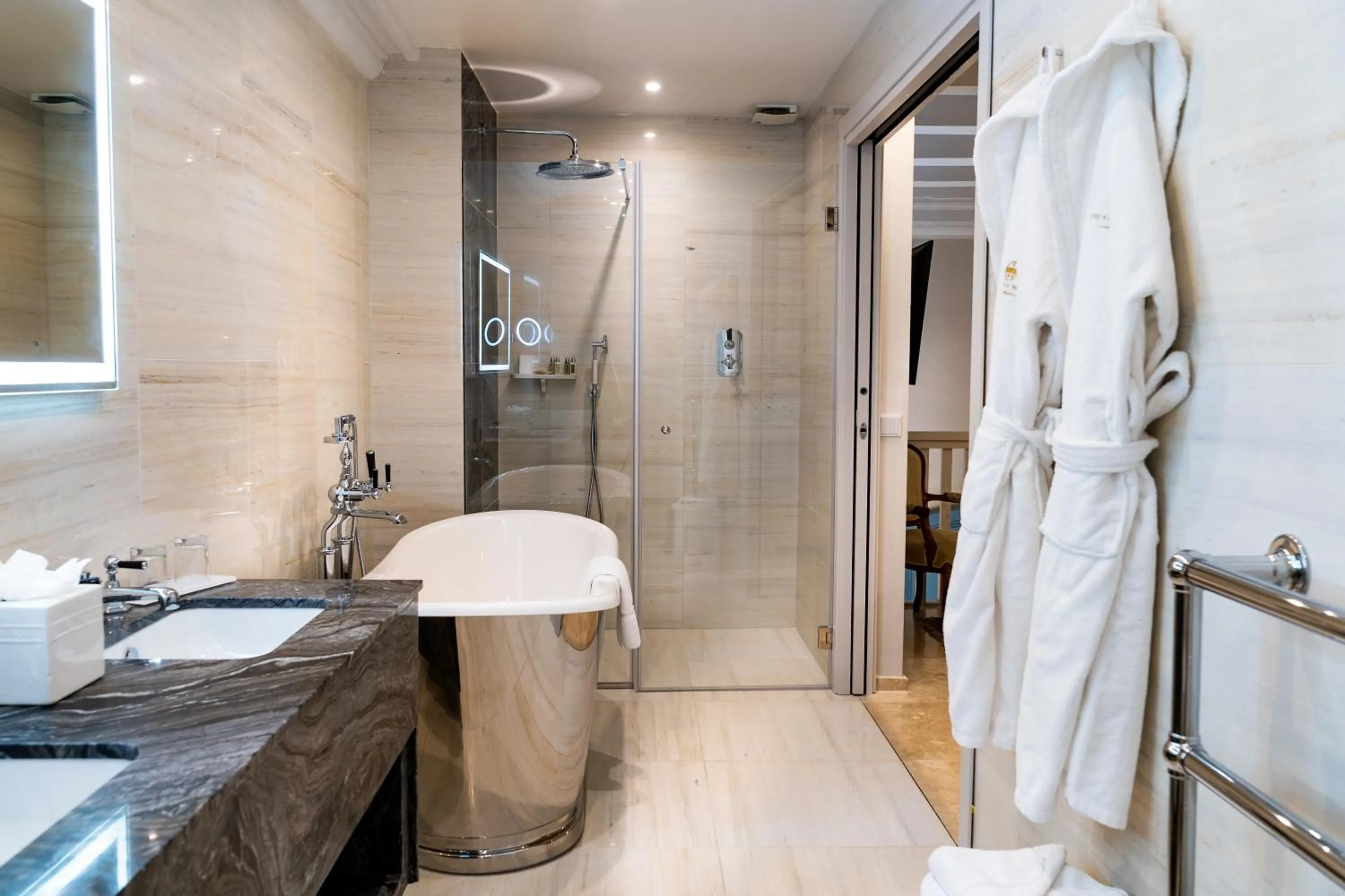 Bathroom in The Xara Palace Relais & Chateaux