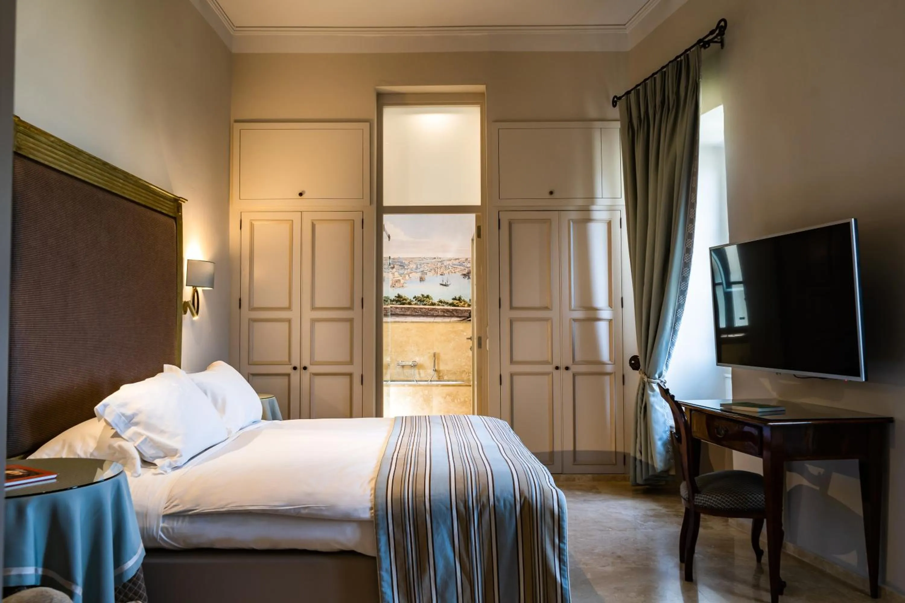 Bedroom, Bed in The Xara Palace Relais & Chateaux