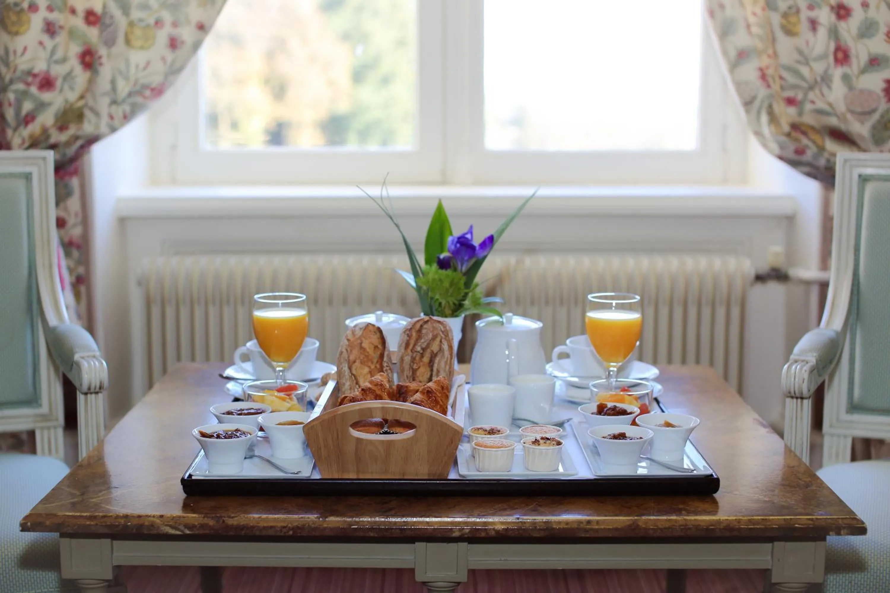 Bedroom in La Chapelle Saint Martin