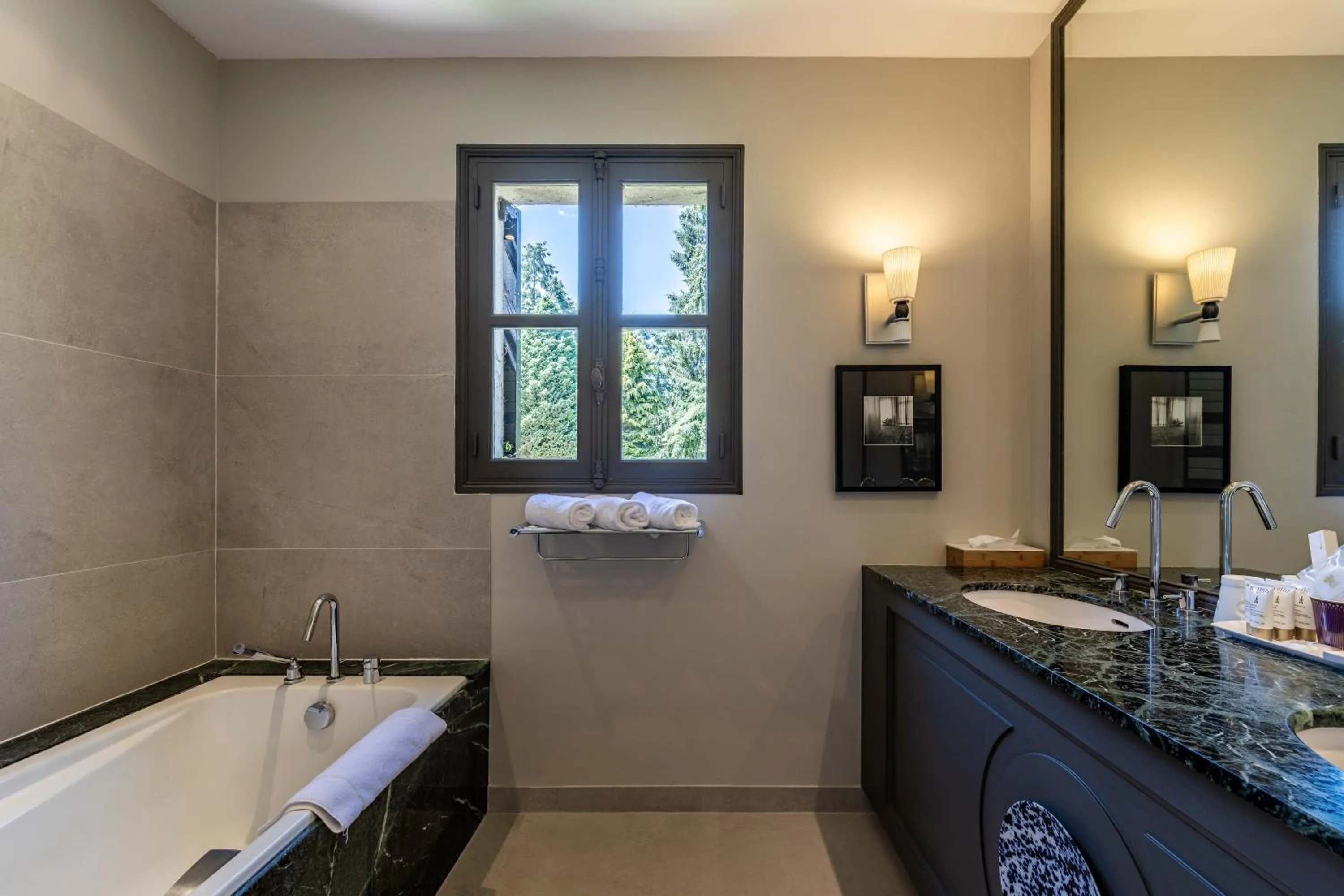 Bathroom in La Chapelle Saint Martin