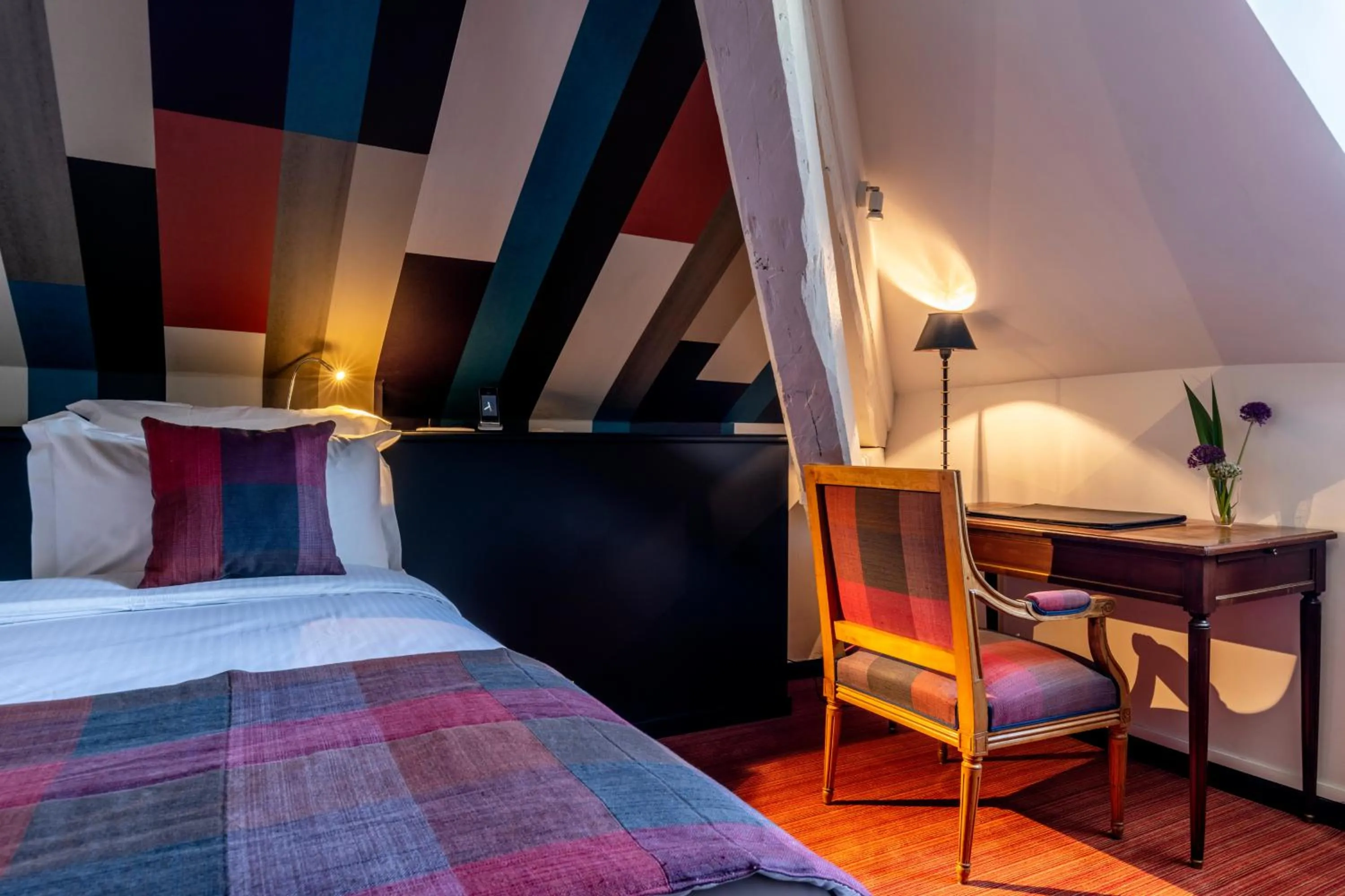 Bedroom, Bed in La Chapelle Saint Martin