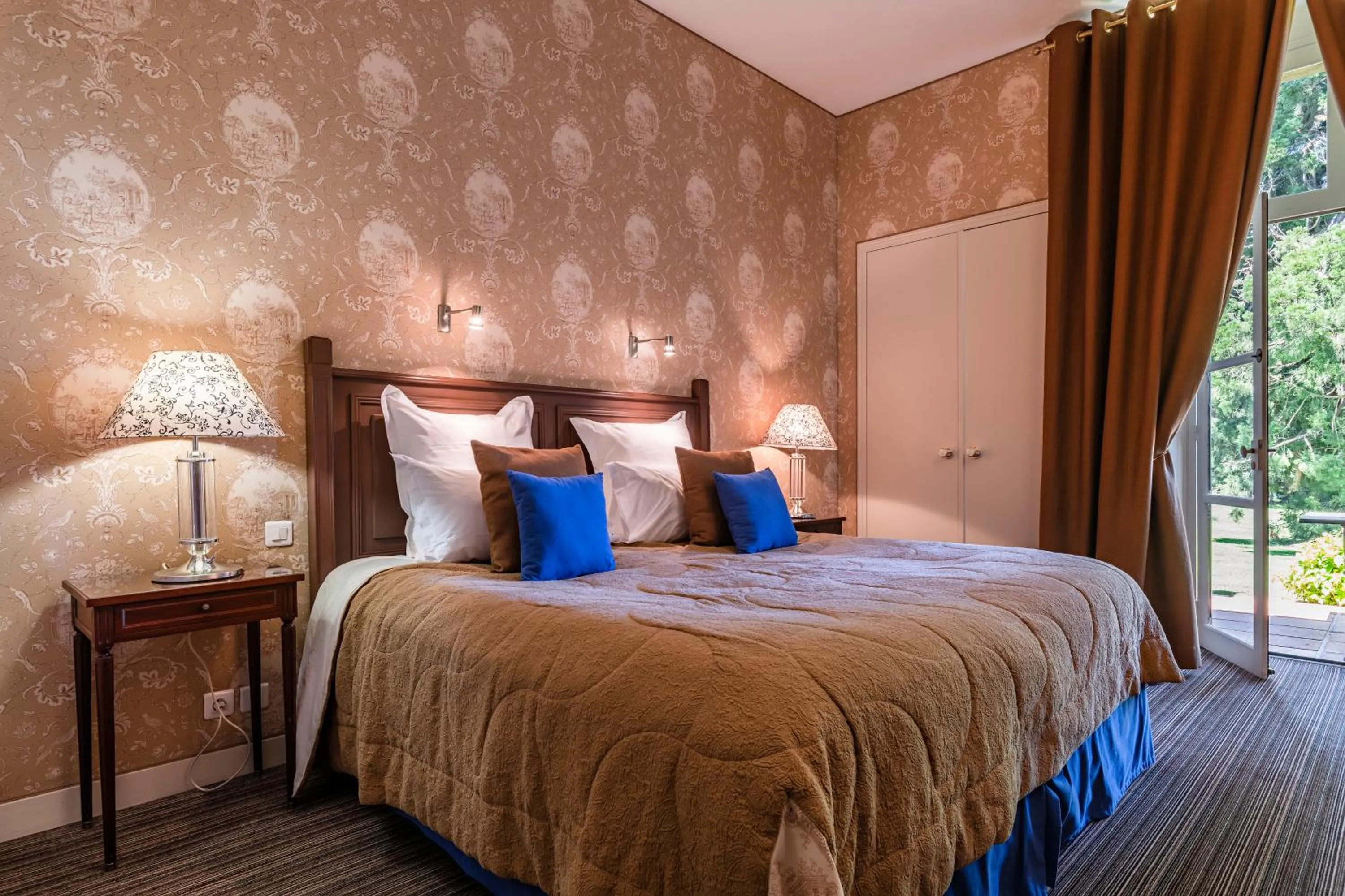 Bed in La Chapelle Saint Martin