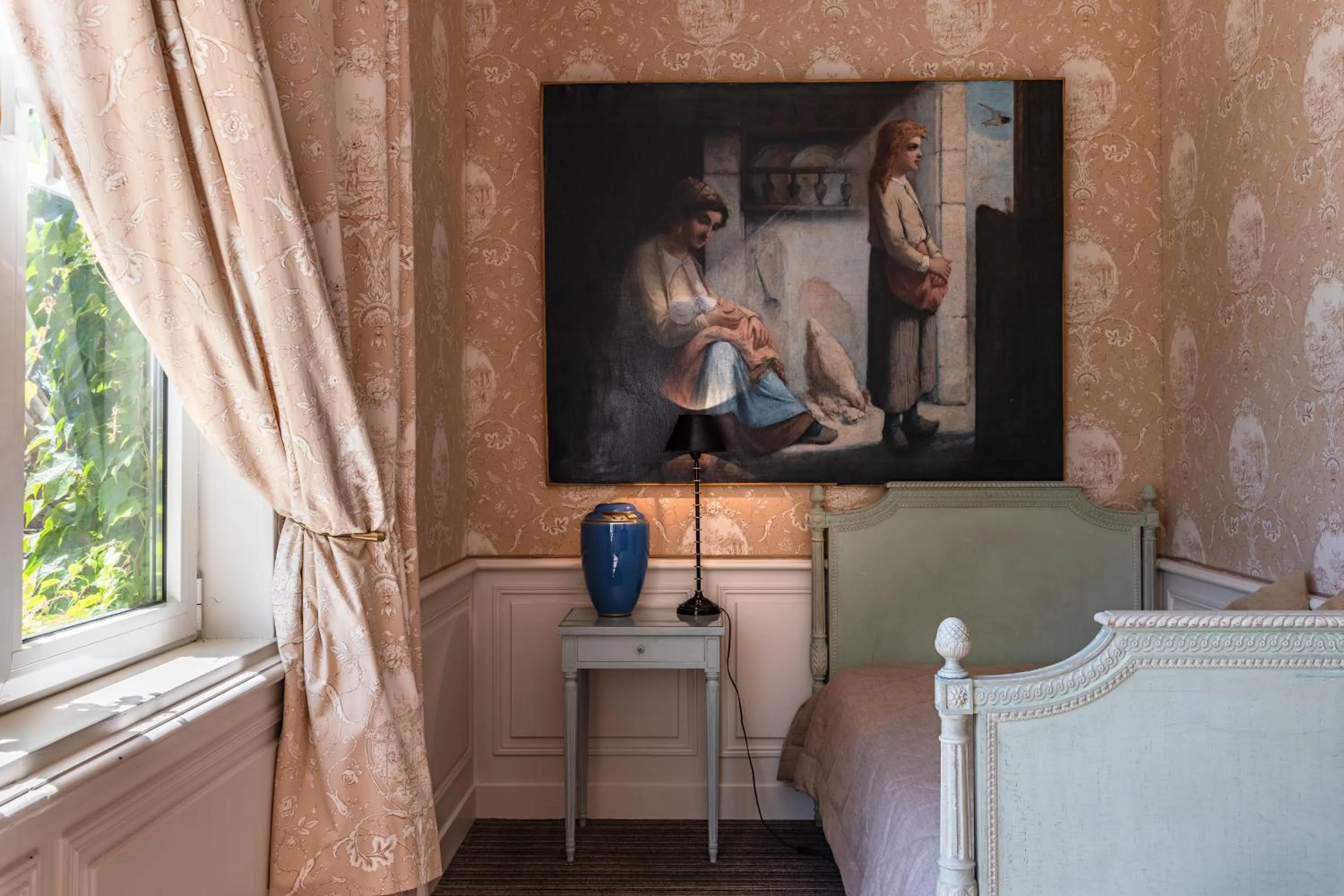 Bed in La Chapelle Saint Martin