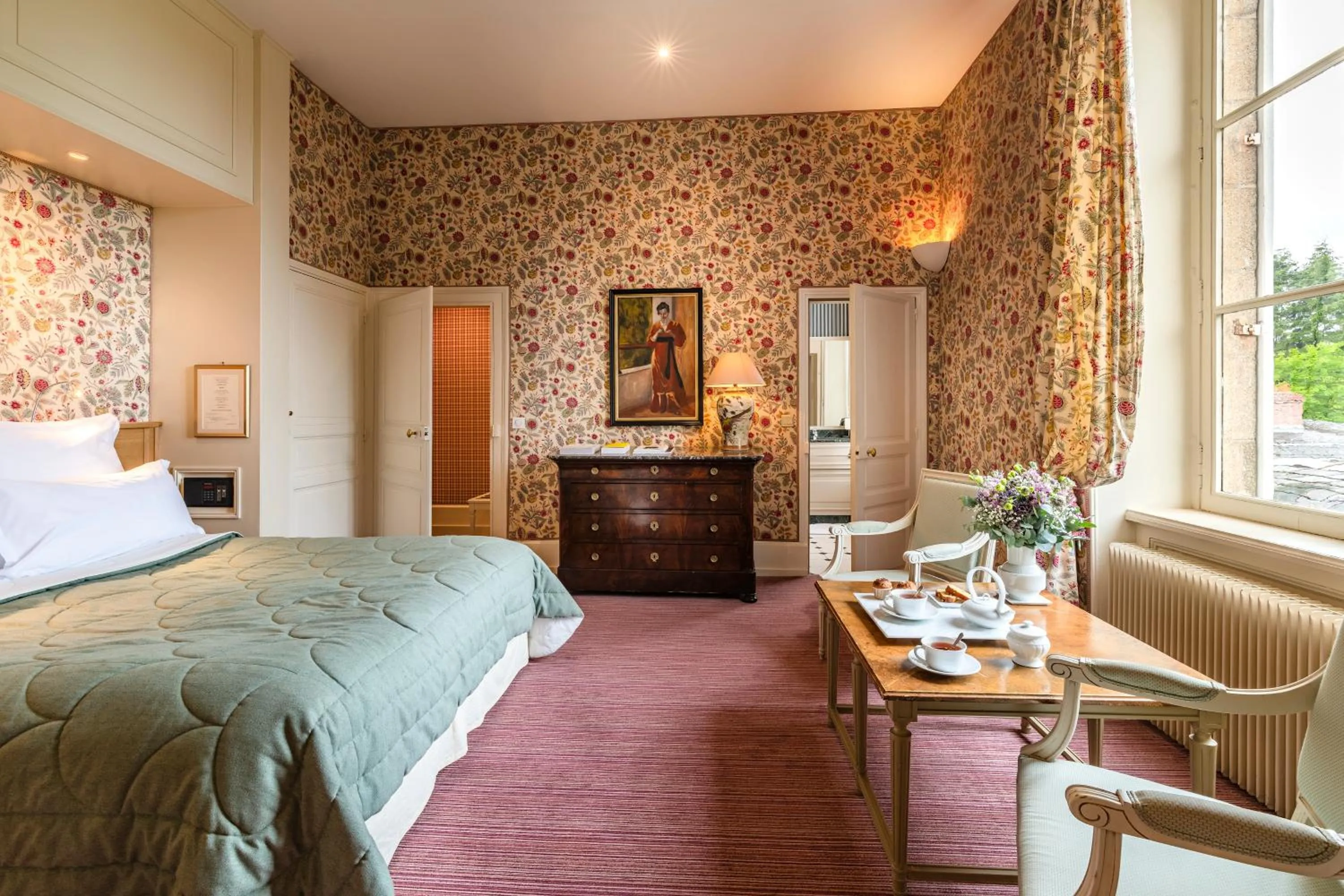 Bedroom in La Chapelle Saint Martin