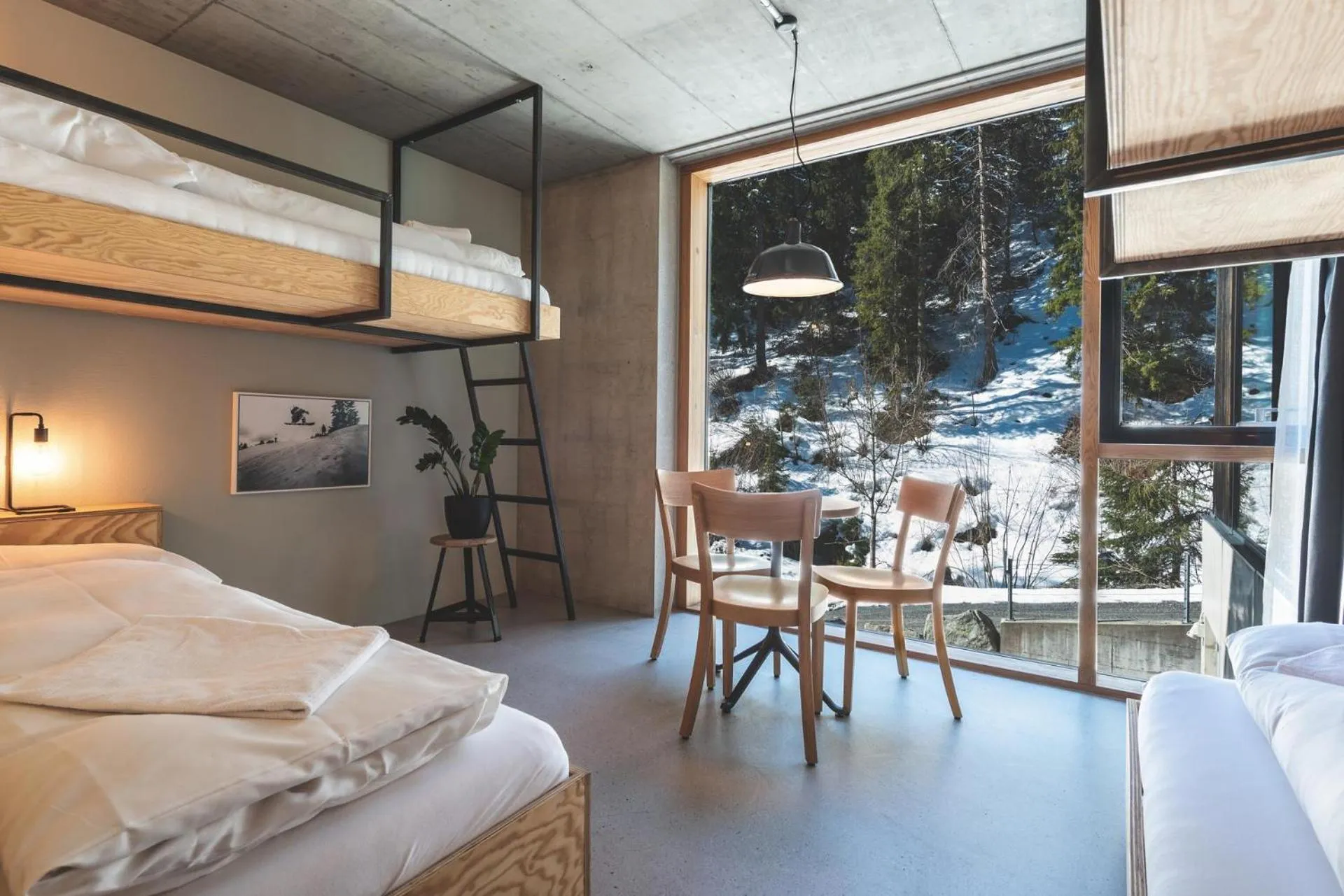 Bedroom, Bed in Riders Hotel