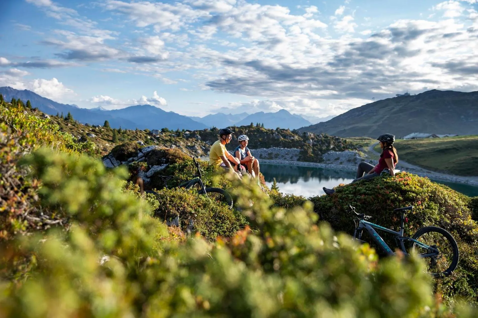 People in signinahotel