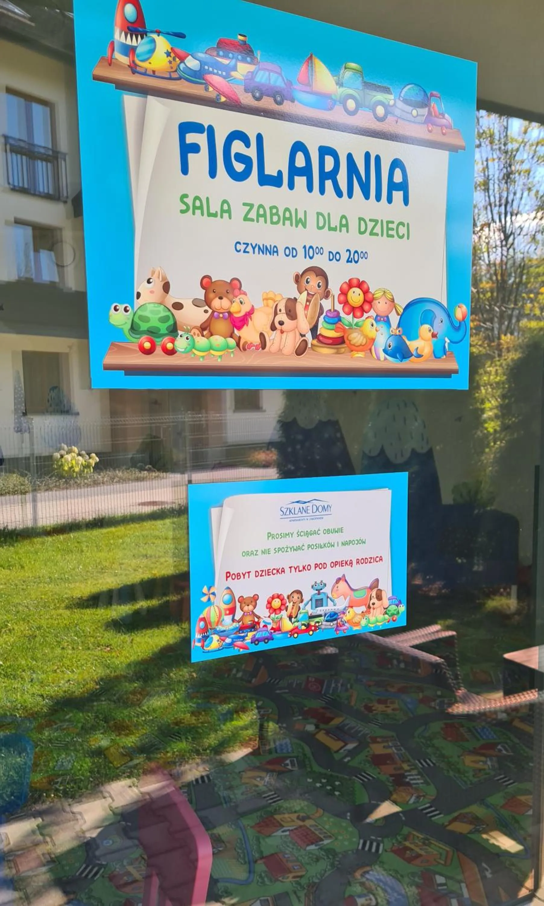 Children play ground in Szklane Domy