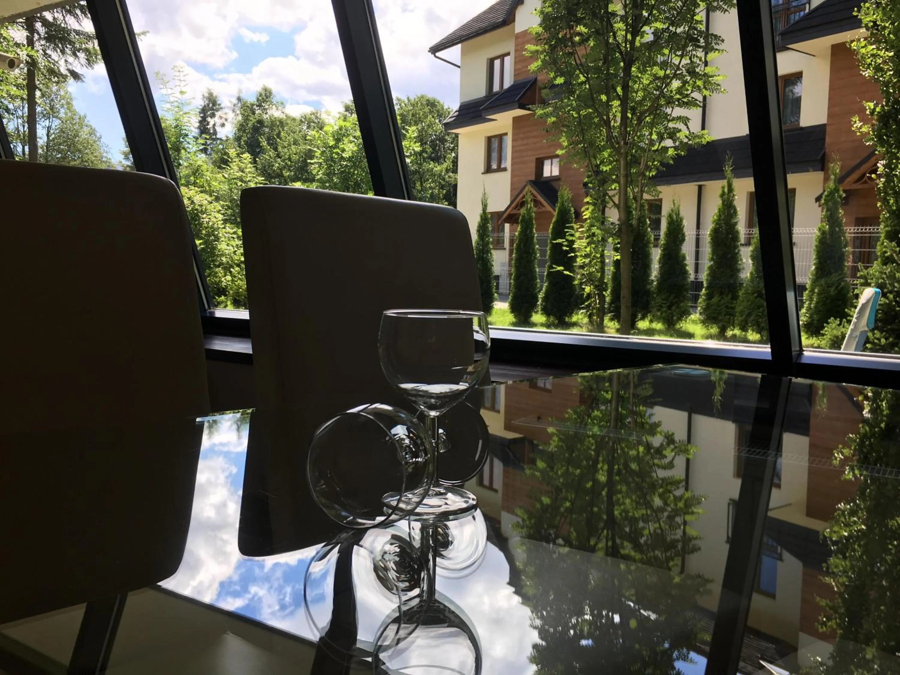 Garden view in Szklane Domy