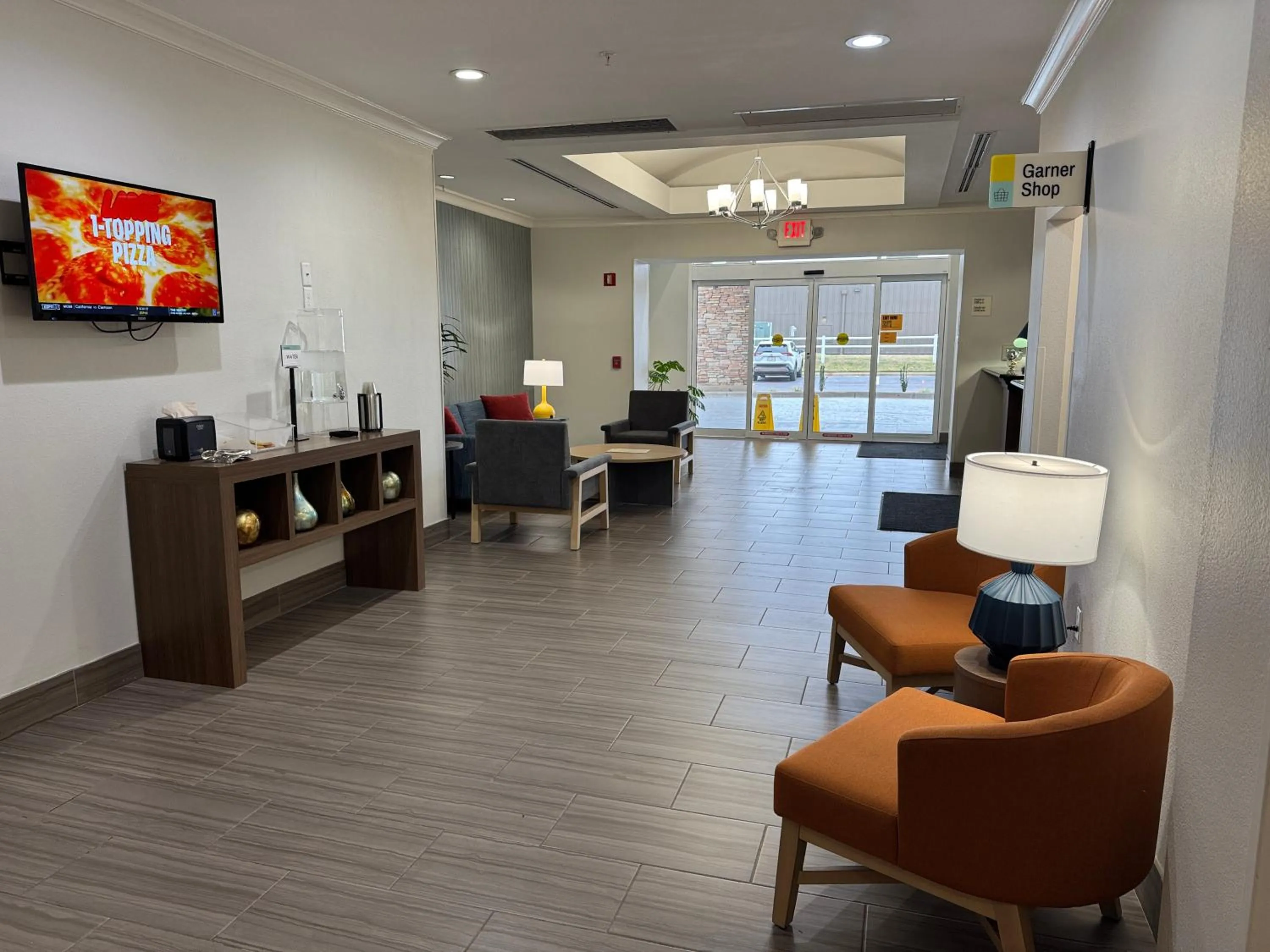 Lobby or reception in Garner Hotel Longview South by IHG