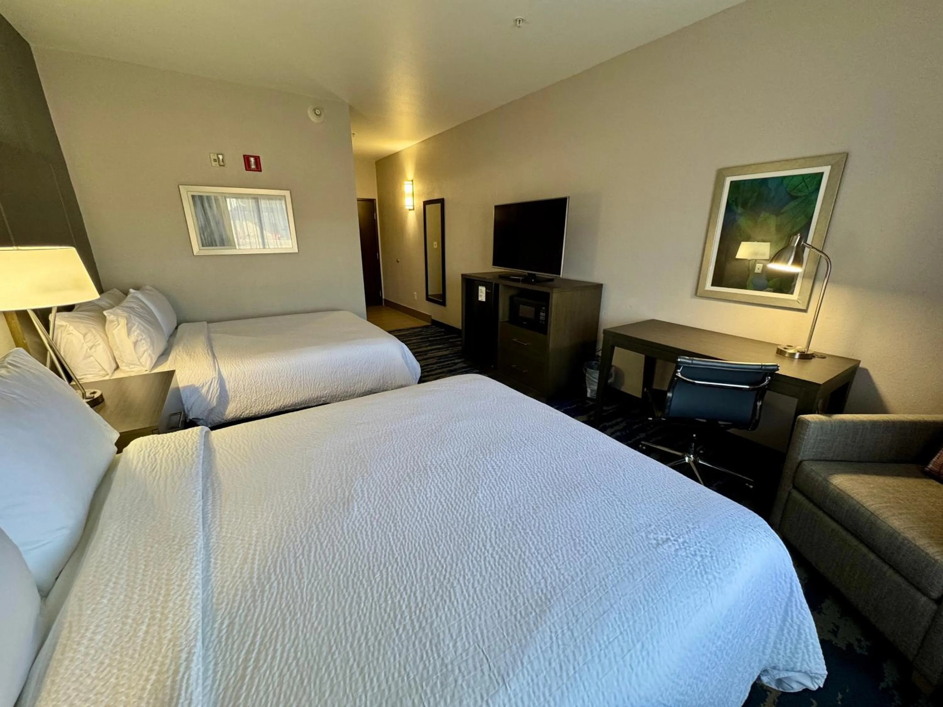 Bedroom, Bed in Garner Hotel Longview South by IHG