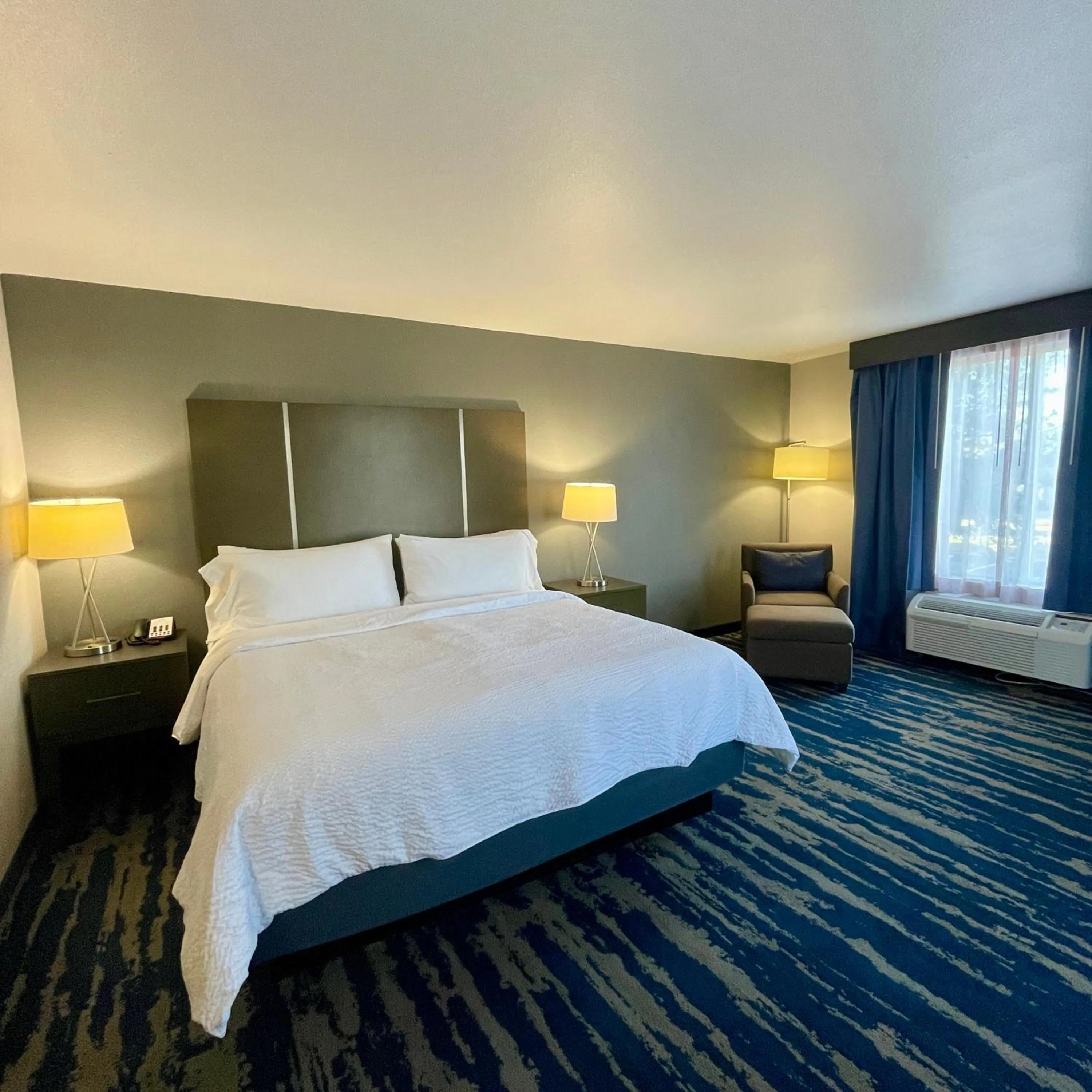 Bedroom, Bed in Garner Hotel Longview South by IHG