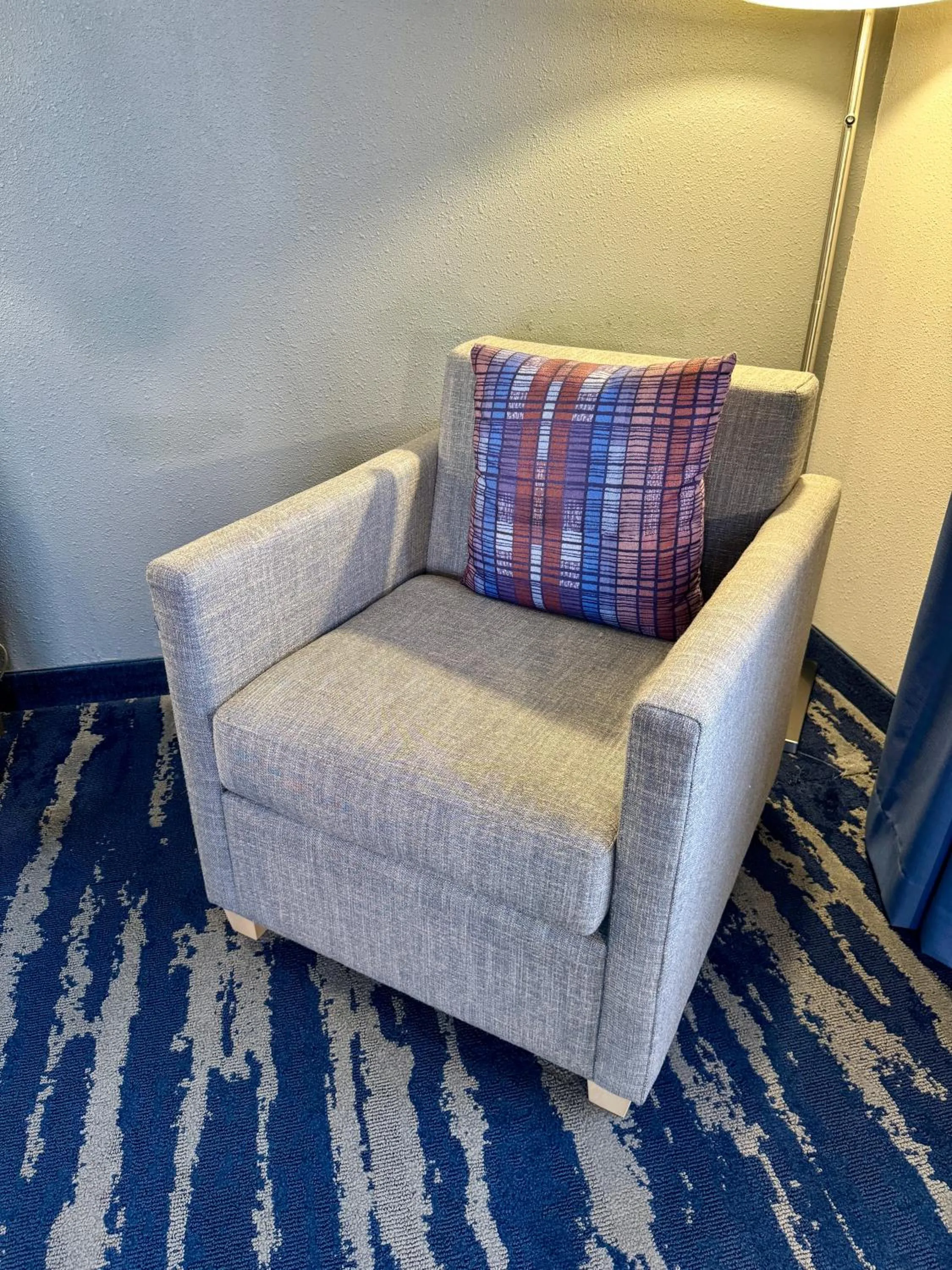 Seating area in Garner Hotel Longview South by IHG