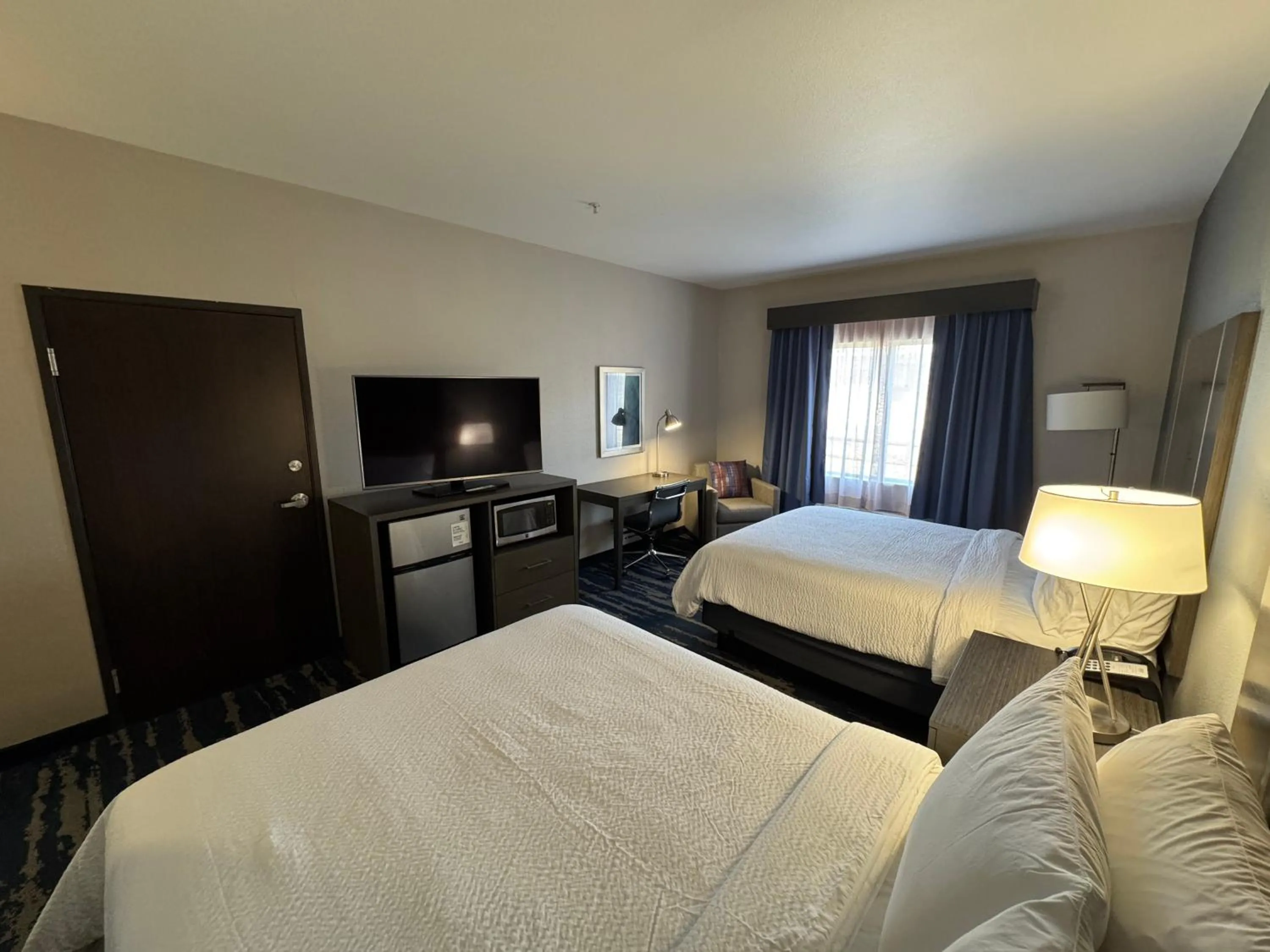 Bedroom, Bed in Garner Hotel Longview South by IHG