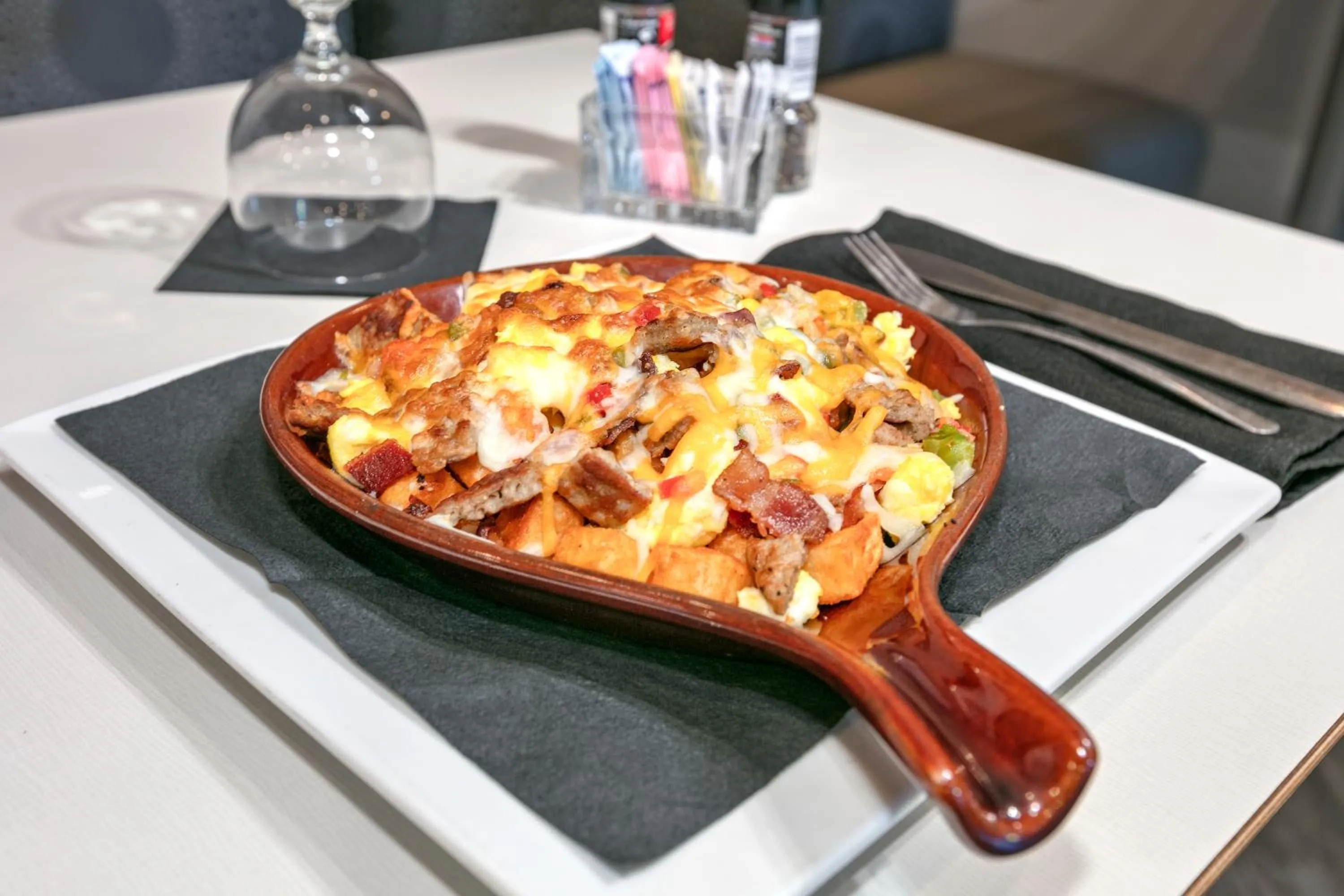 Food and drinks in Holiday Inn Houma by IHG