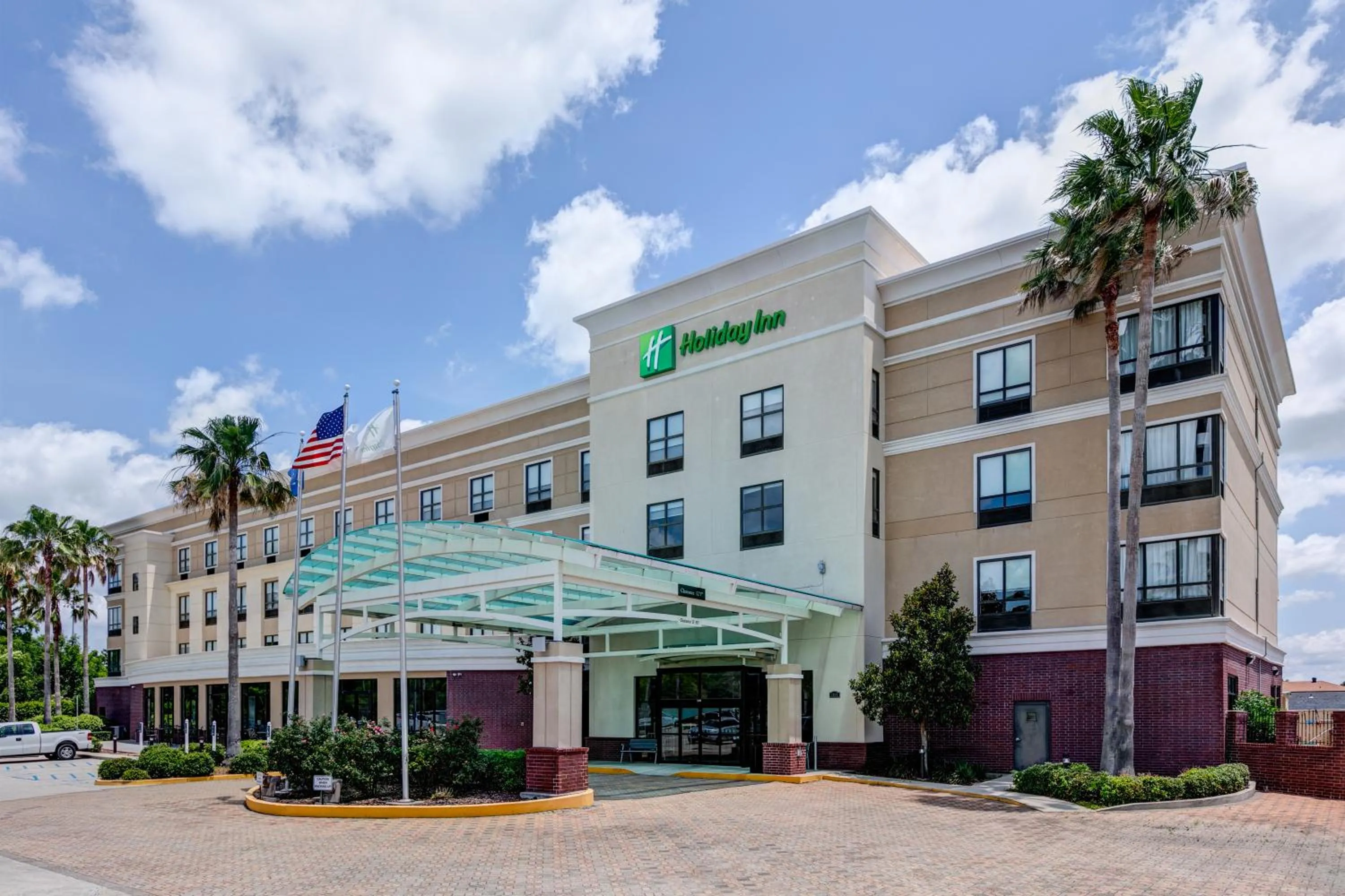 Property building in Holiday Inn Houma by IHG