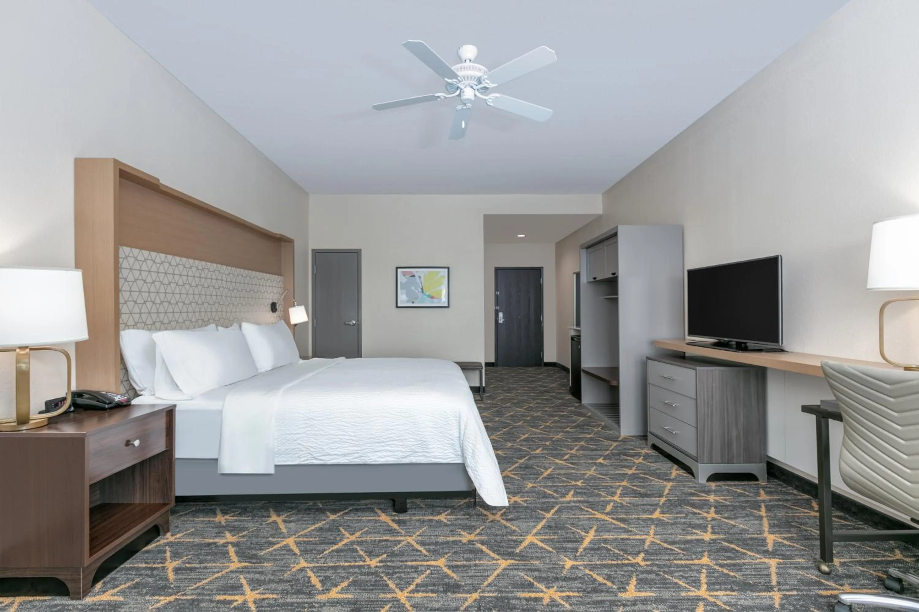 Photo of the whole room, Bed in Holiday Inn Houma by IHG