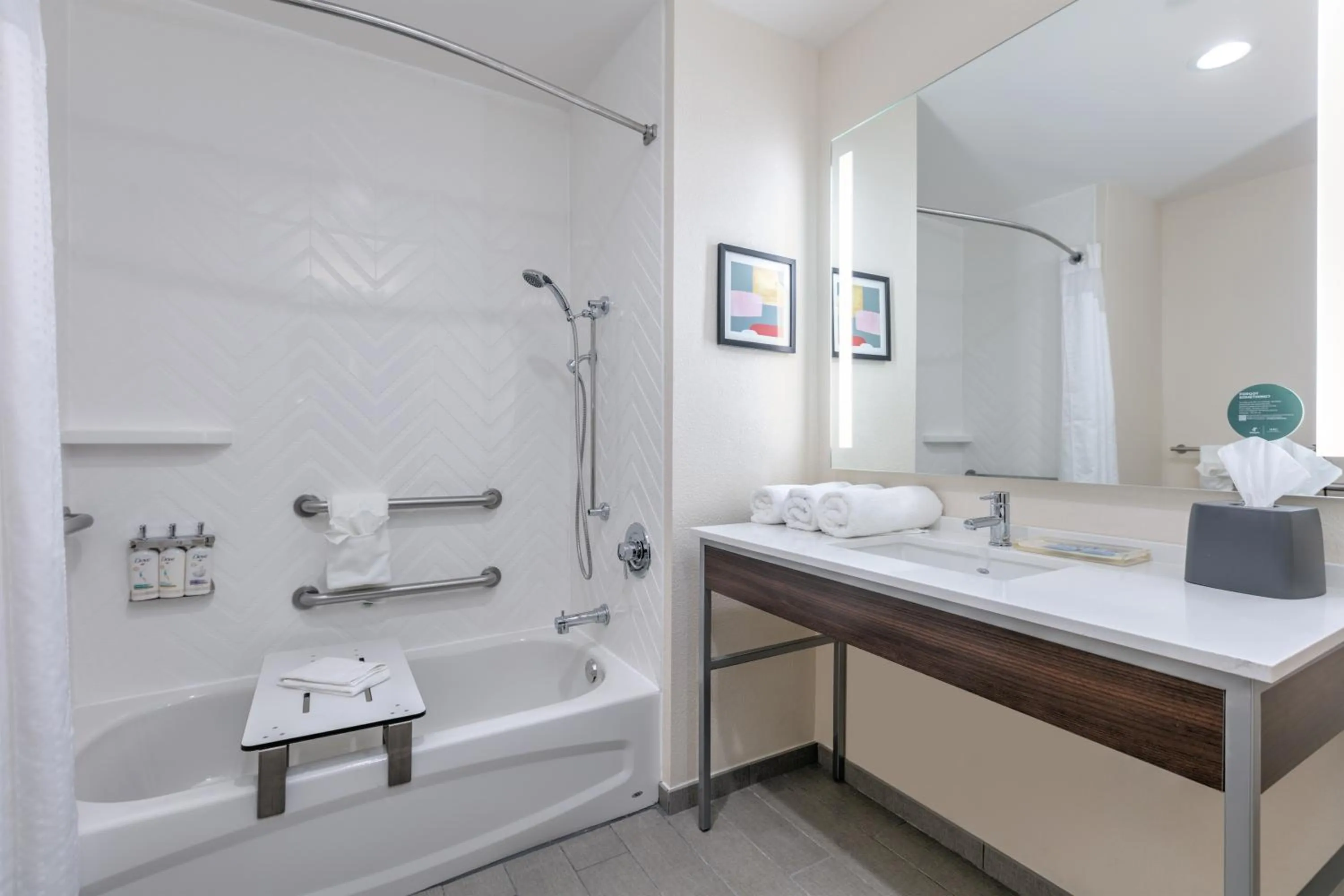 acessibility in Holiday Inn Houma by IHG