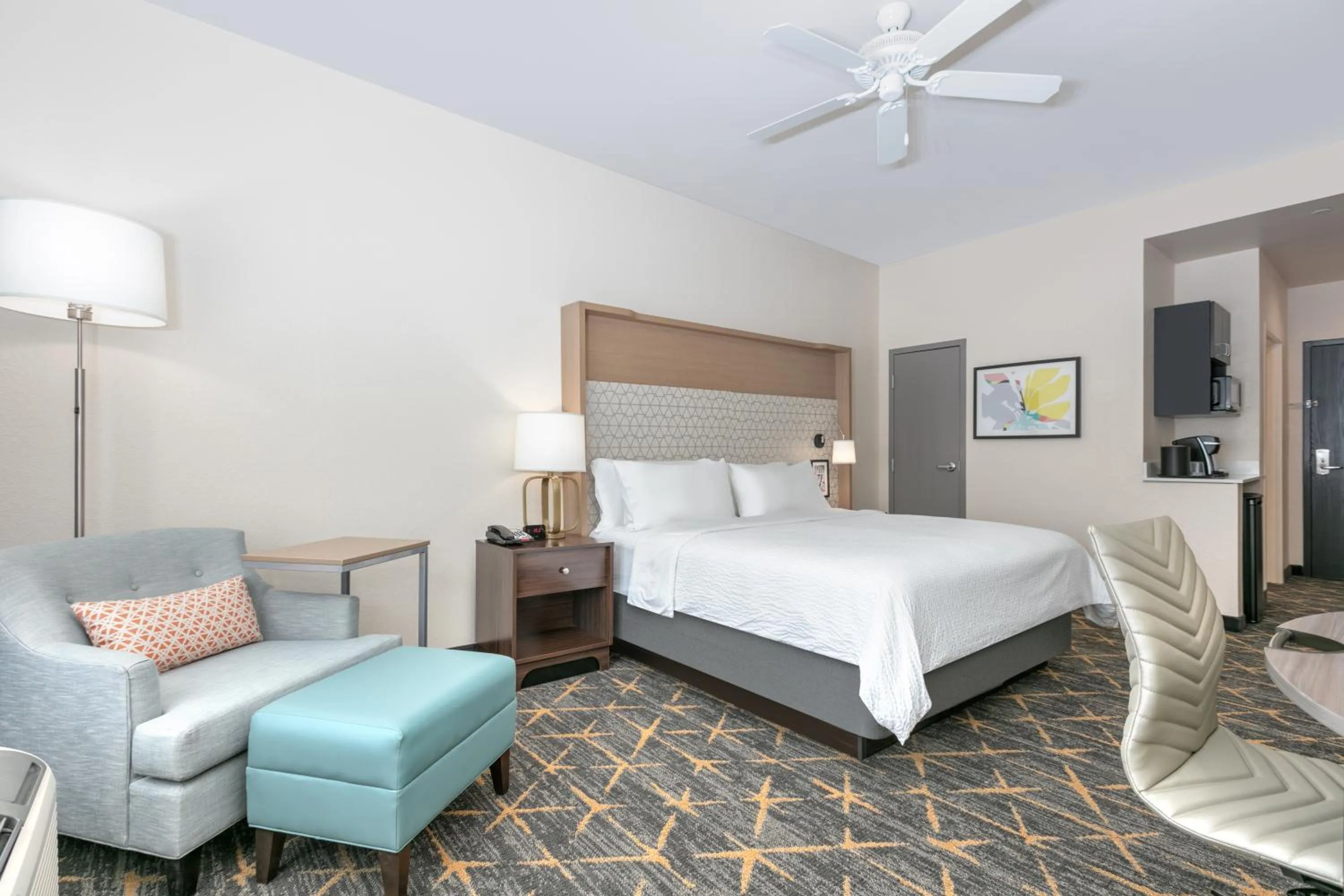 Photo of the whole room, Bed in Holiday Inn Houma by IHG