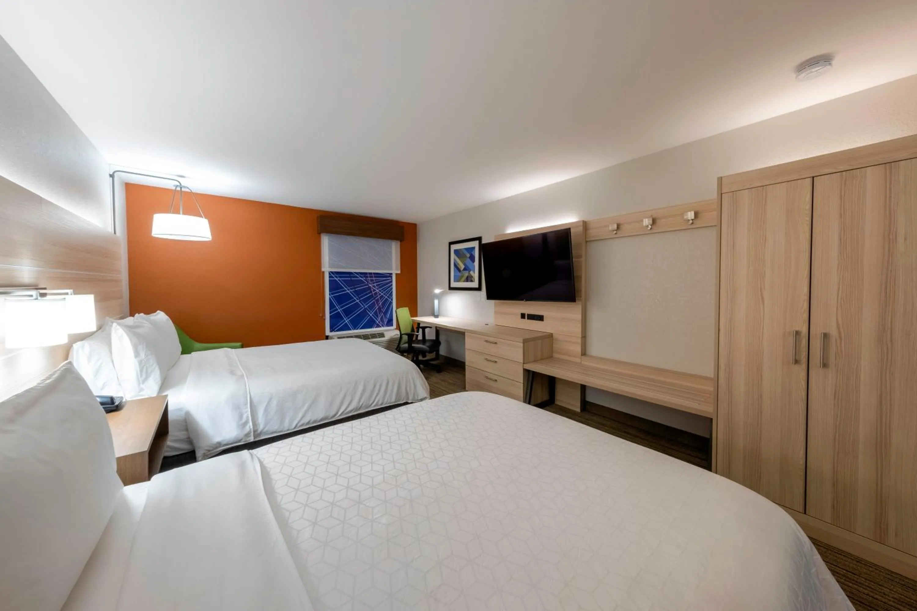 Photo of the whole room, Bed in Holiday Inn Express Hotel & Suites Petersburg/Dinwiddie by IHG