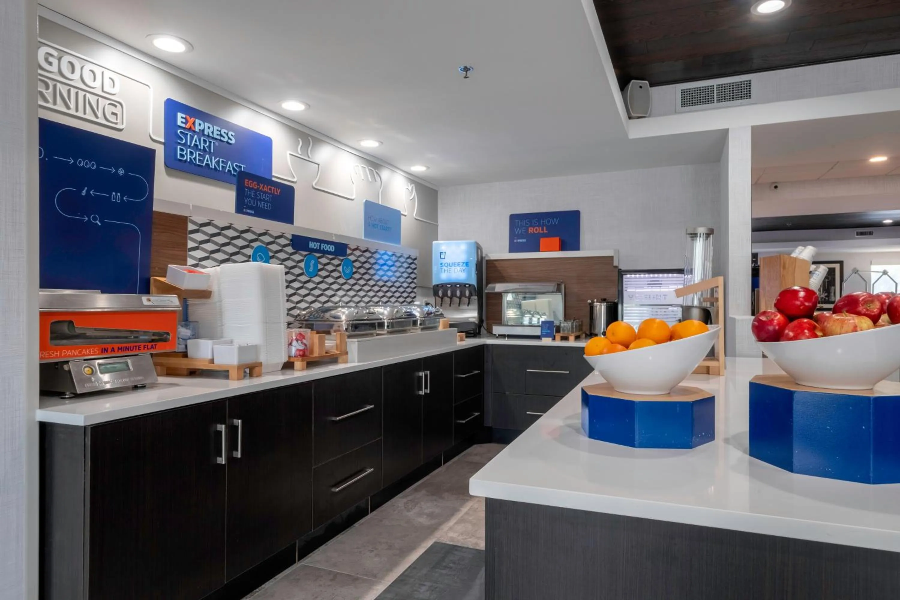 Breakfast in Holiday Inn Express Hotel & Suites Petersburg/Dinwiddie by IHG