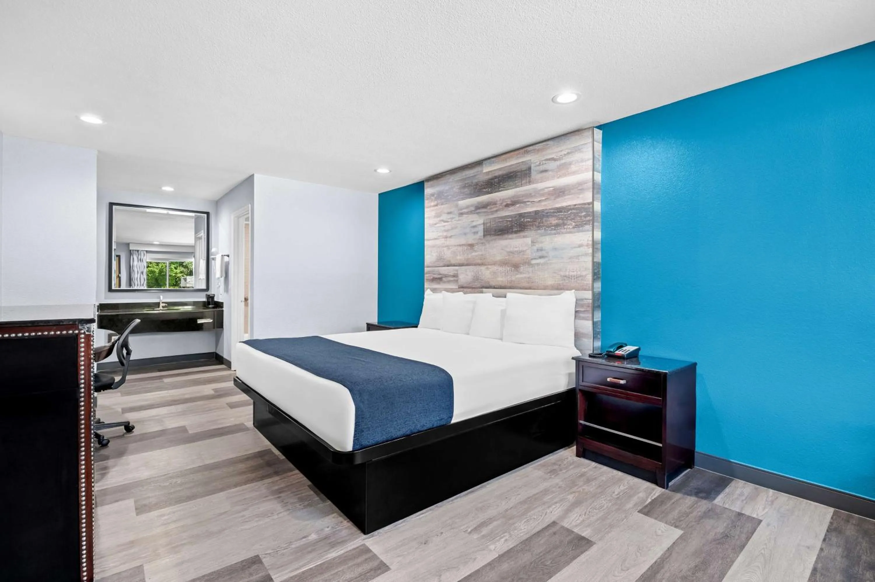 Bedroom, Bed in SureStay Hotel by Best Western Buena Park Anaheim