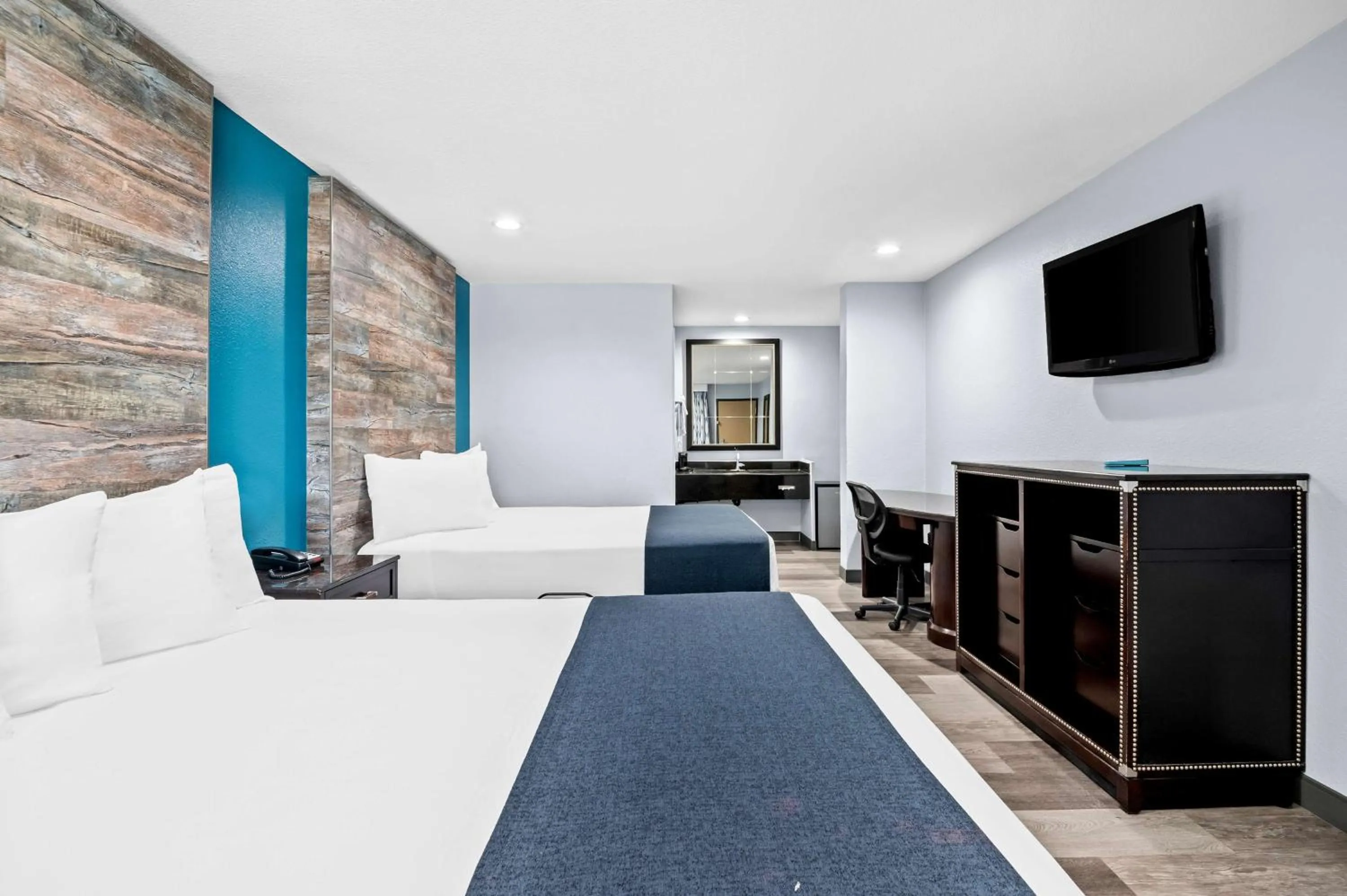 Bedroom, Bed in SureStay Hotel by Best Western Buena Park Anaheim