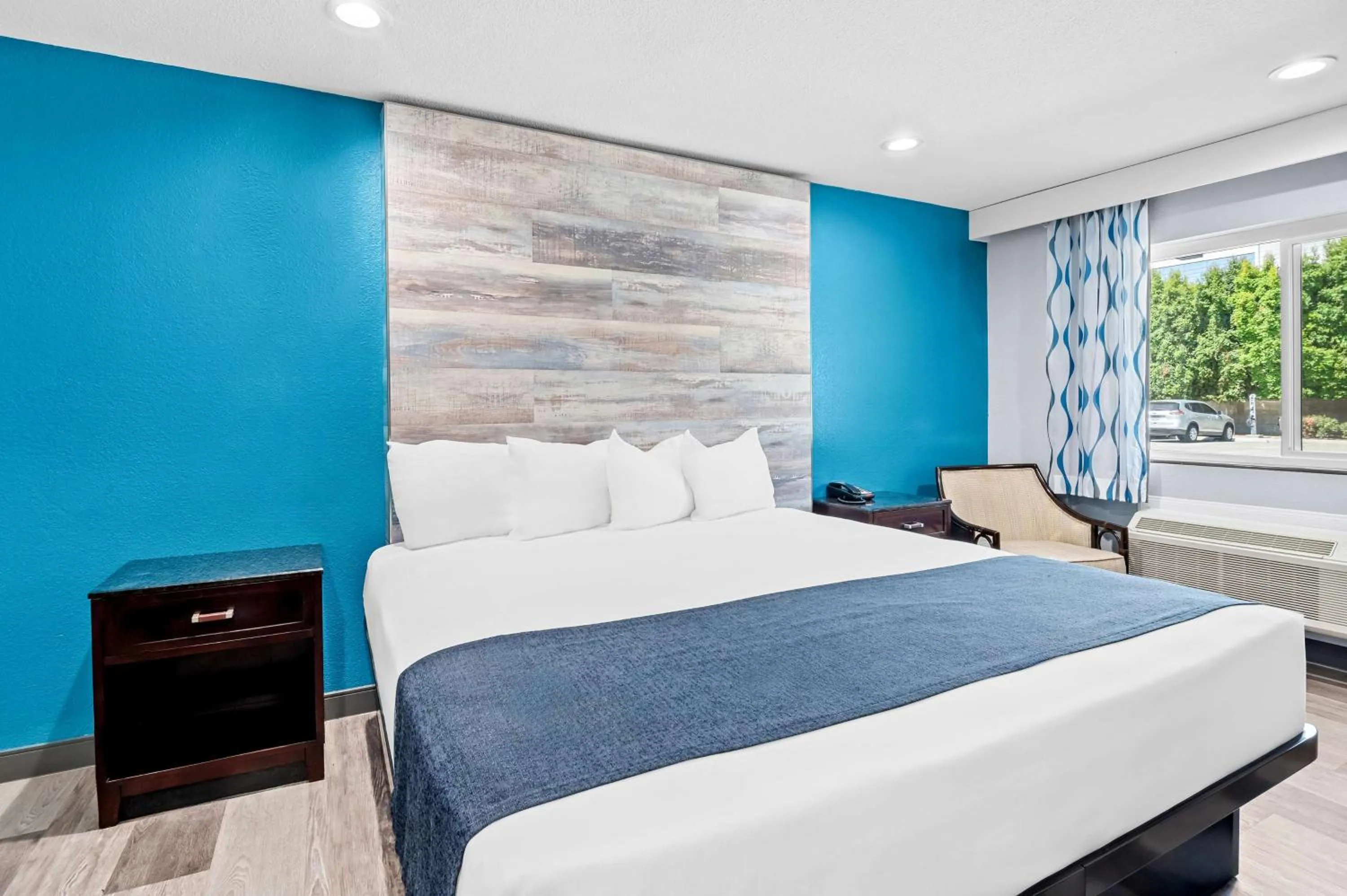 Bedroom, Bed in SureStay Hotel by Best Western Buena Park Anaheim