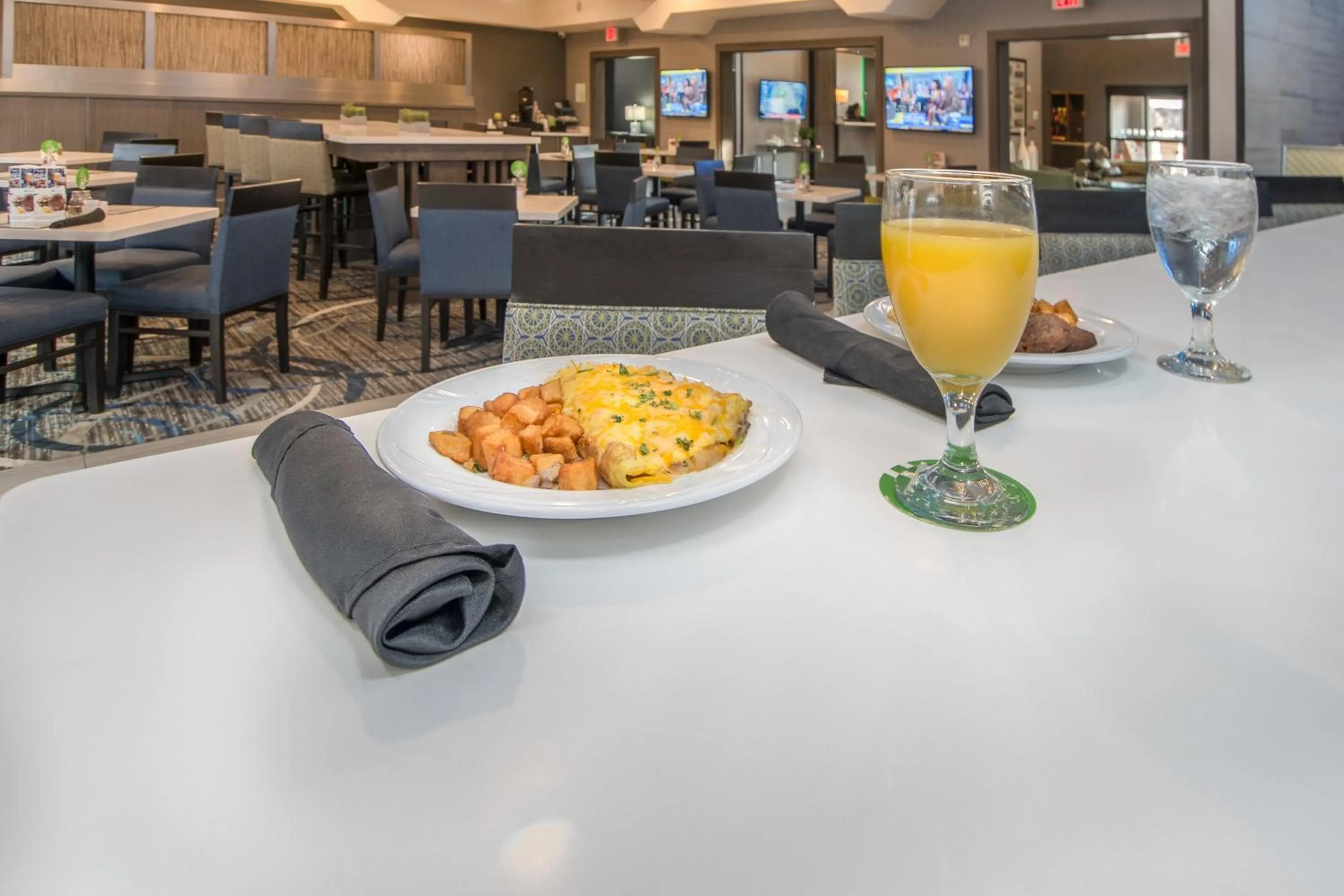Restaurant/places to eat in Holiday Inn Longview - North by IHG