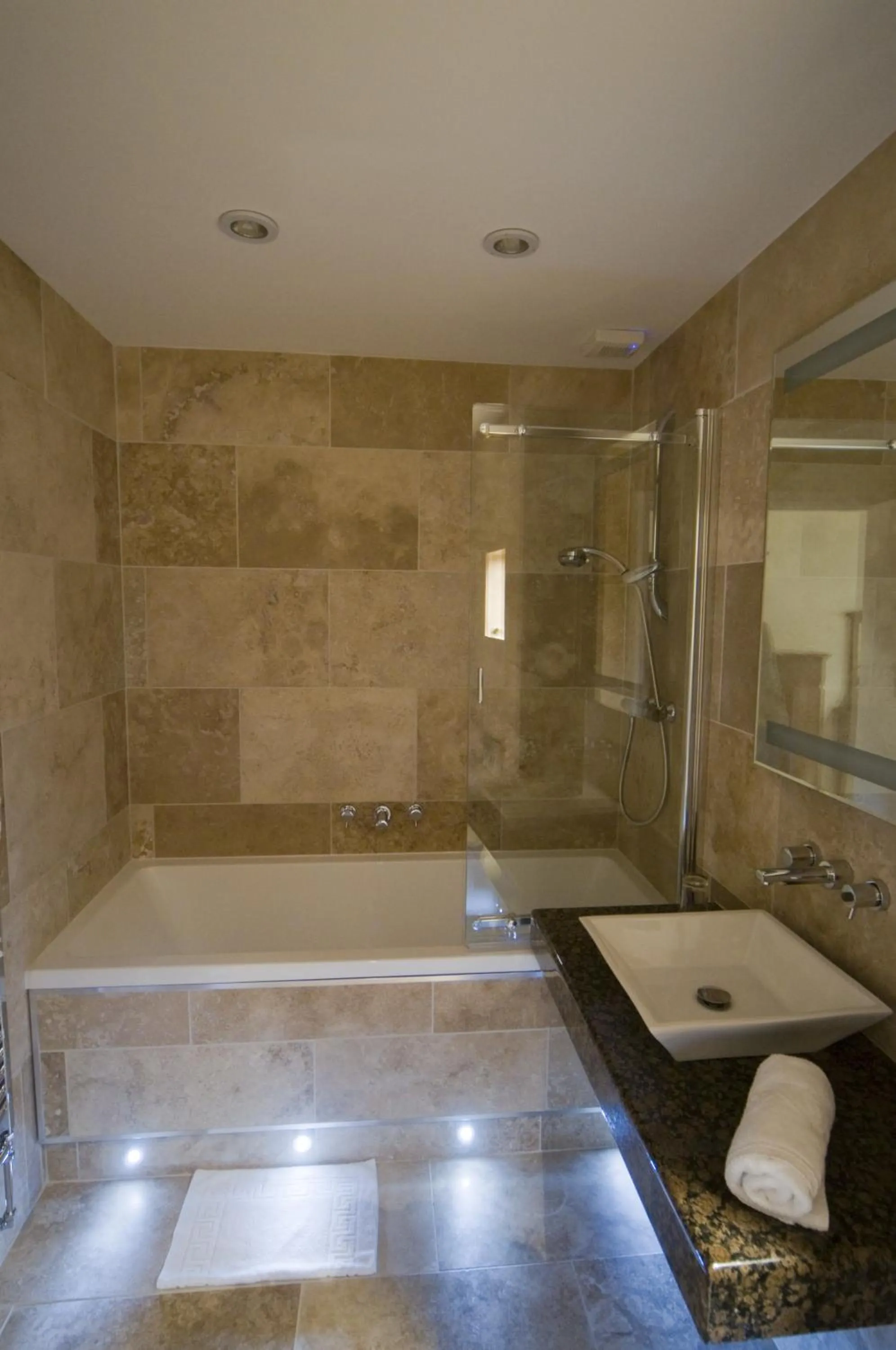 Bathroom in Hall Farm Hotel And Restaurant