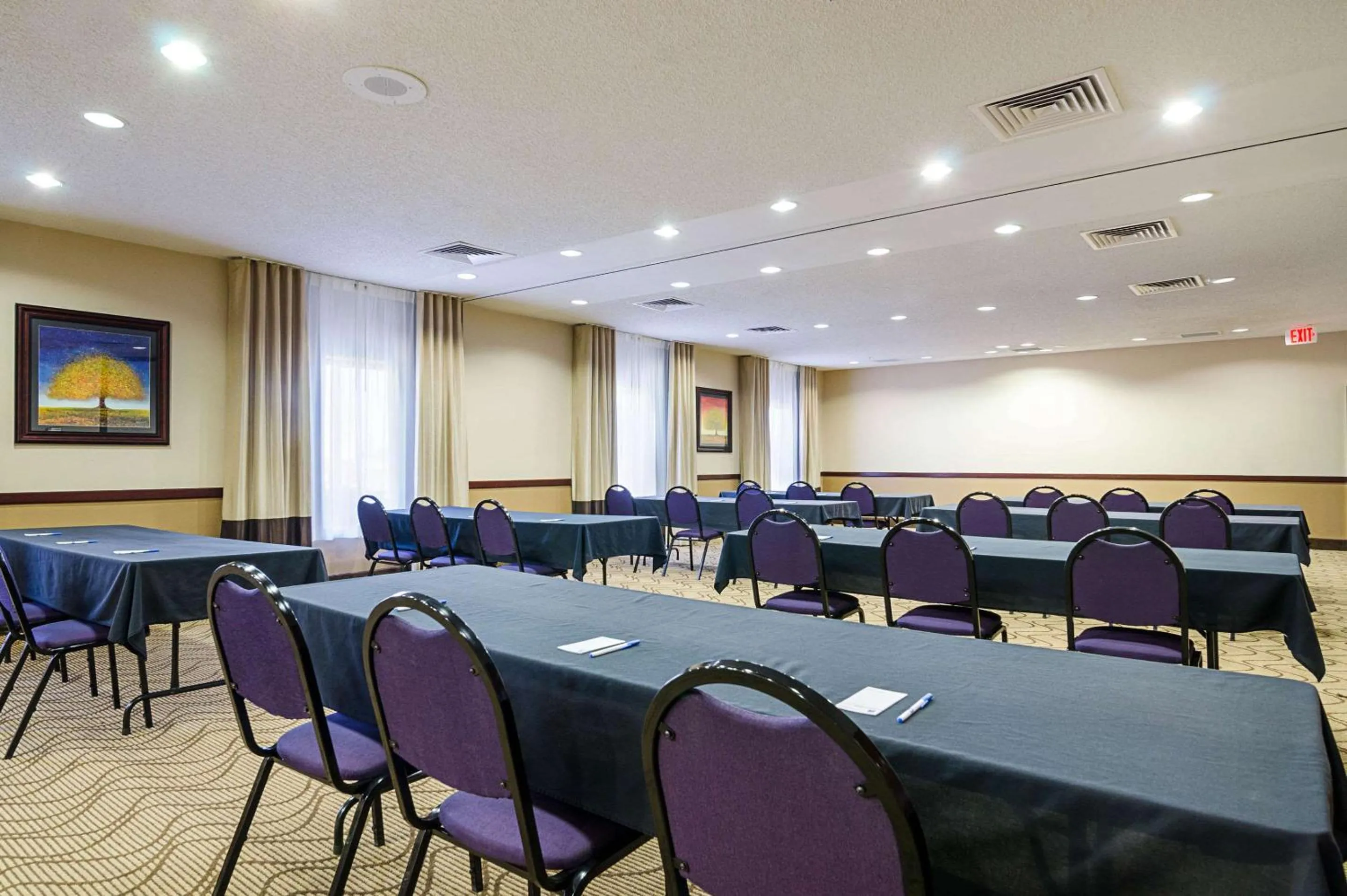 Meeting/conference room in Comfort Inn & Suites Hutchinson