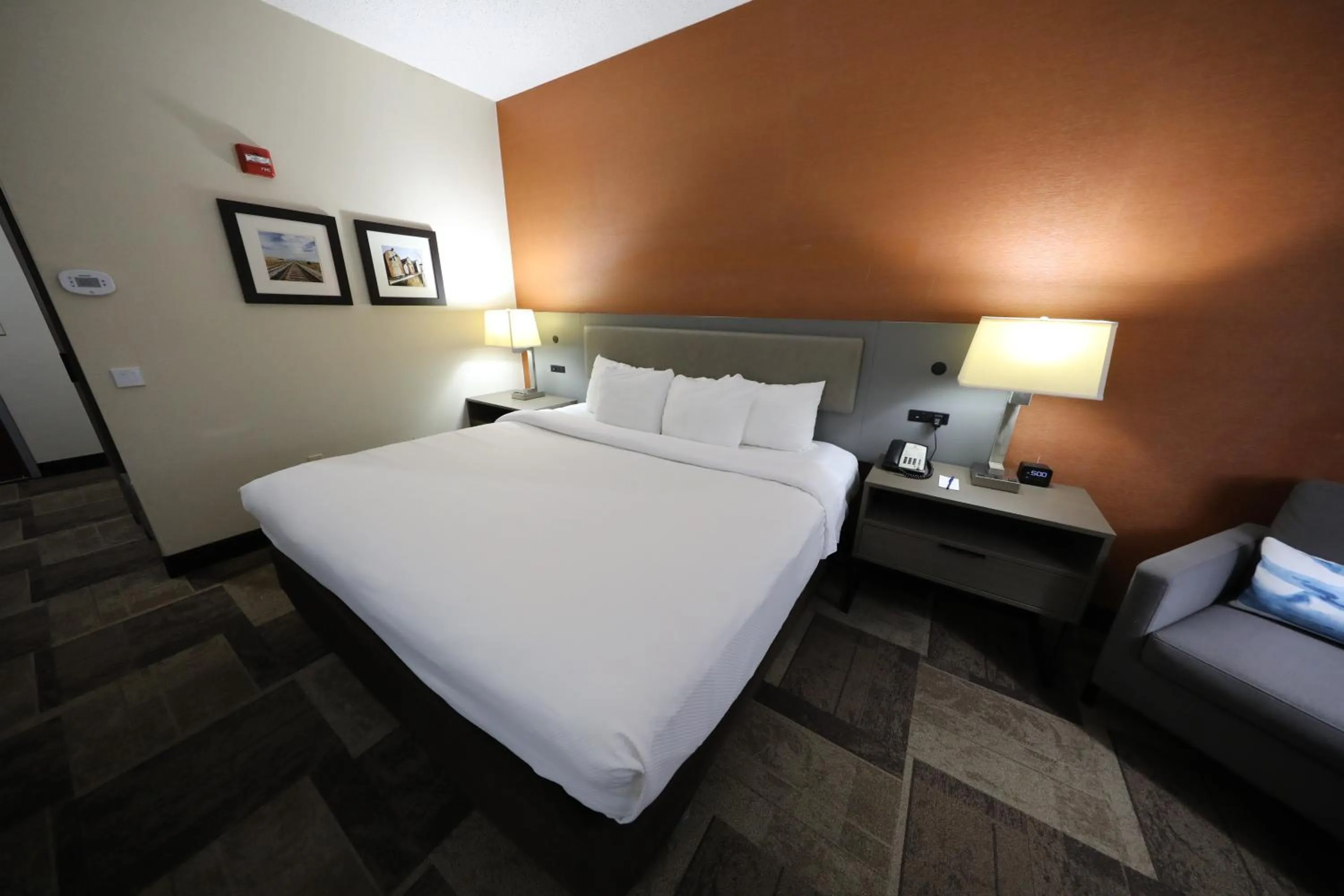 Bed in Comfort Inn & Suites Hutchinson