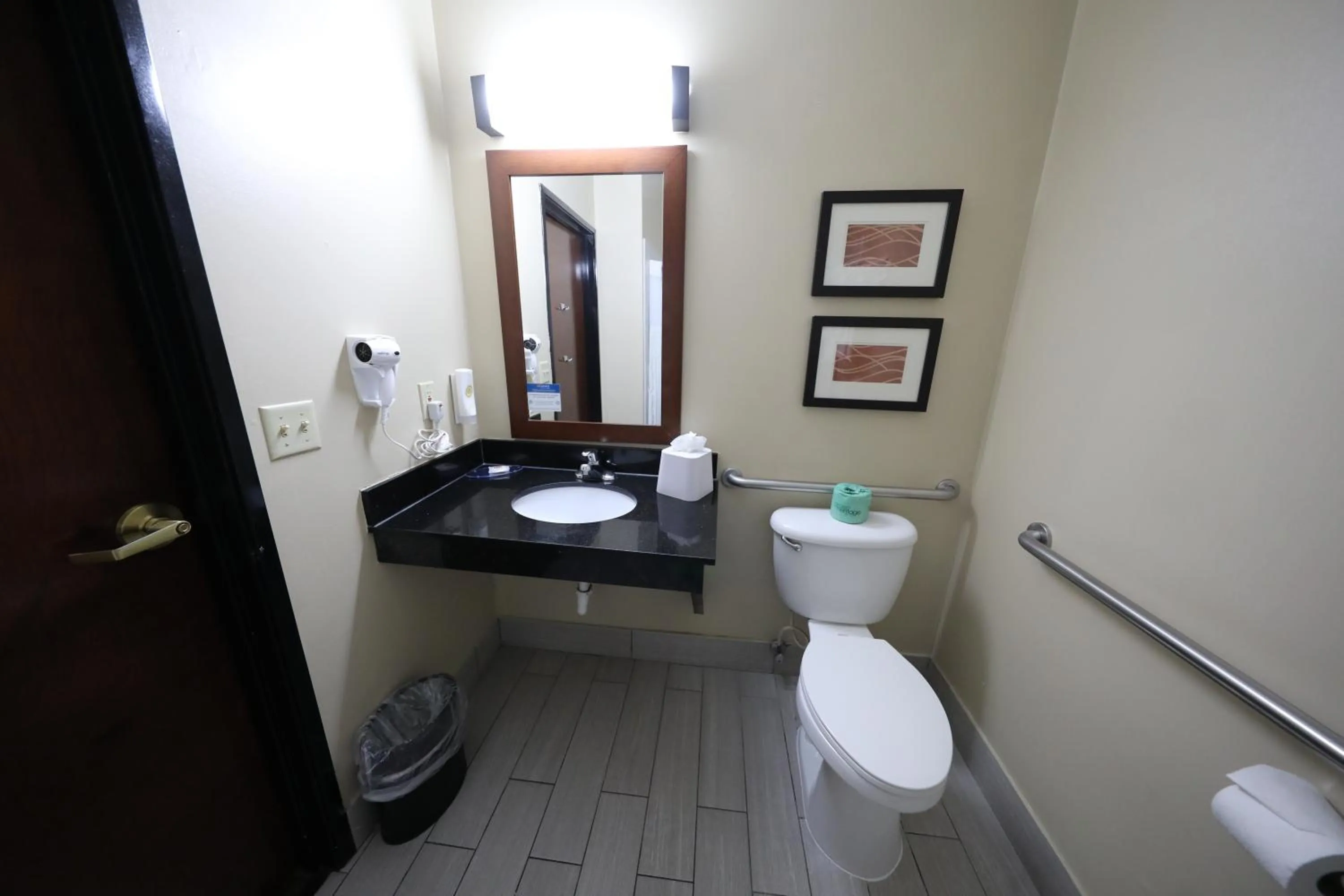 Comfort Inn & Suites Hutchinson