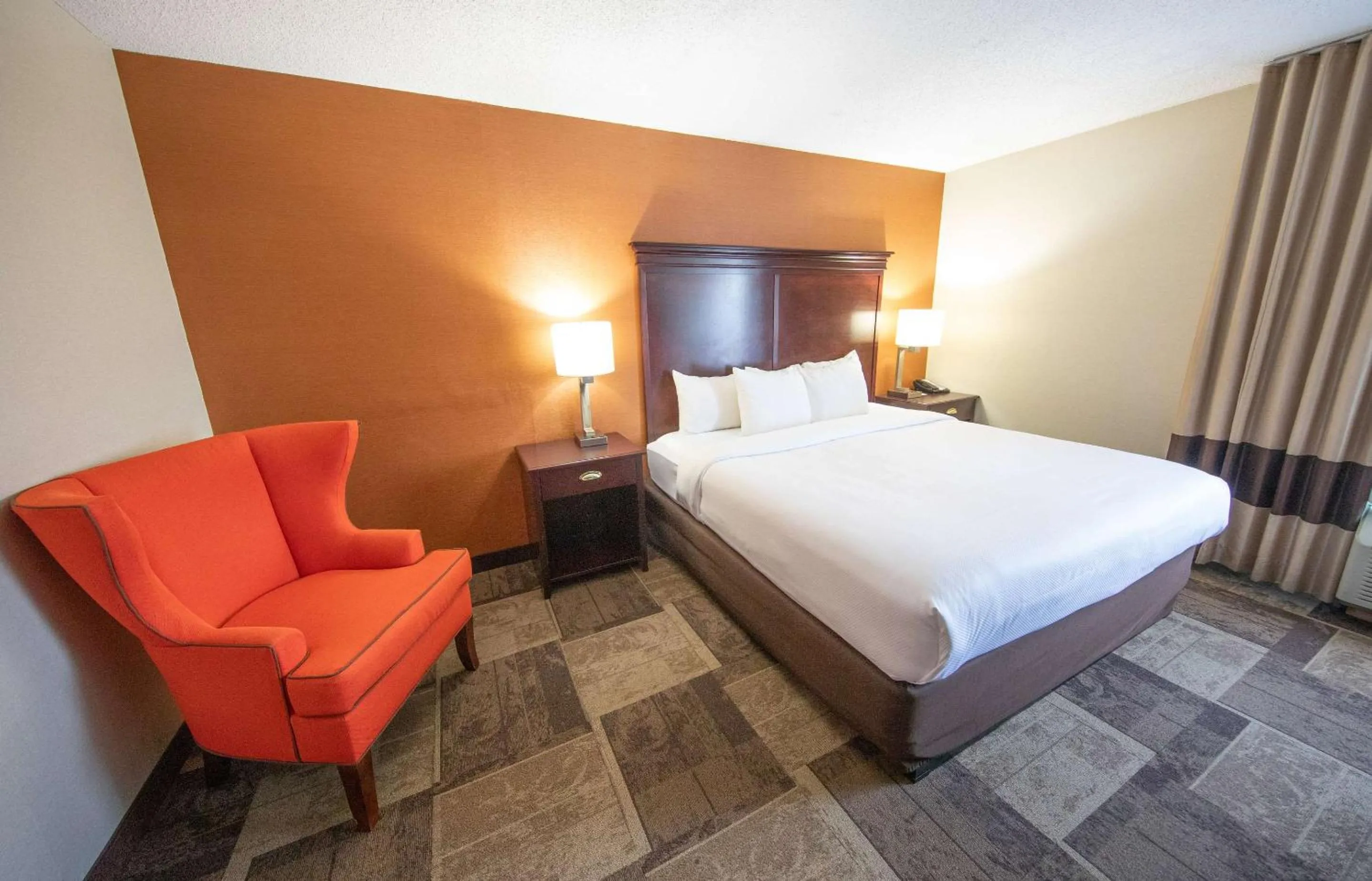 Bedroom, Bed in Comfort Inn & Suites Hutchinson