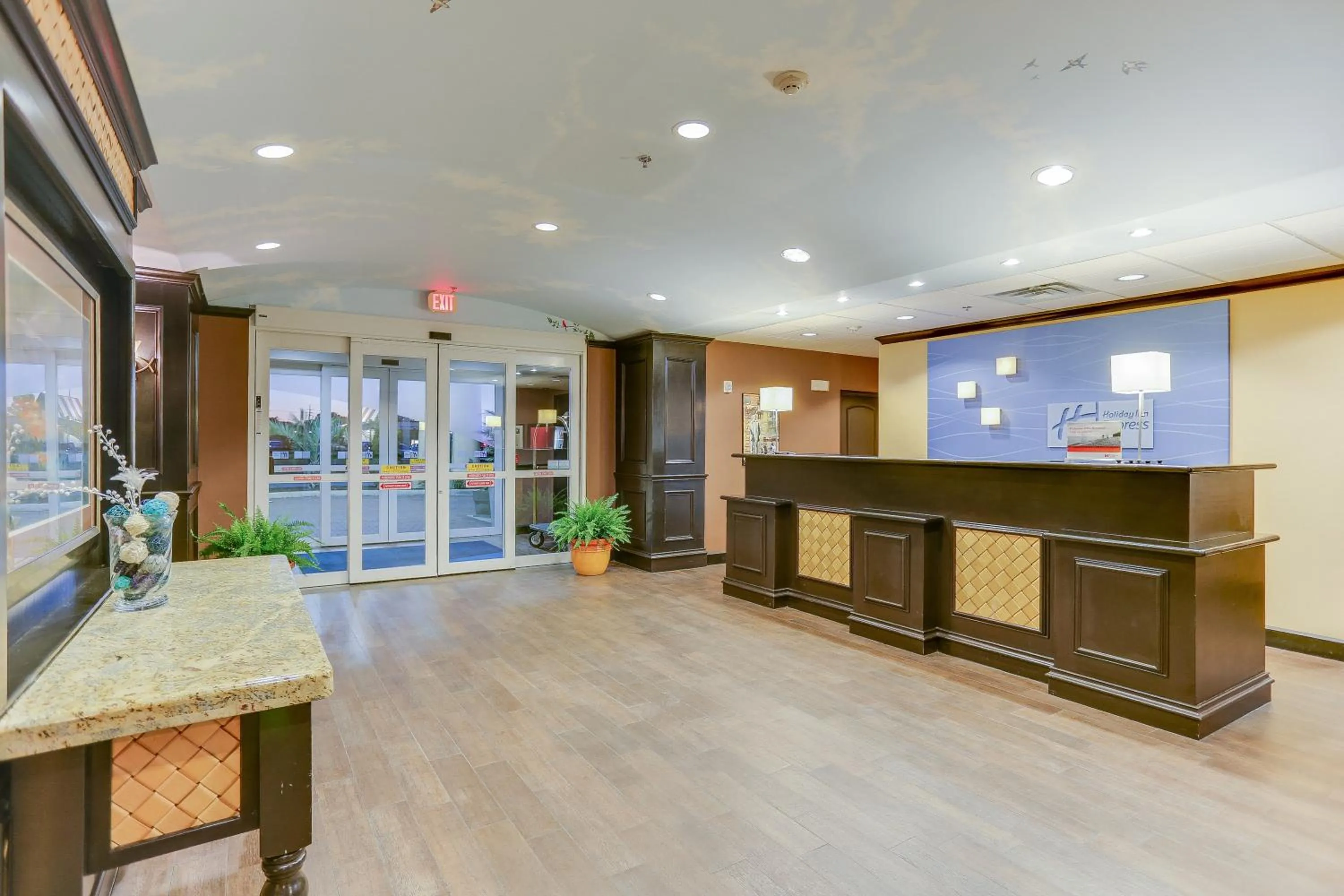 Property building in Holiday Inn Express Hotel & Suites Huntsville by IHG