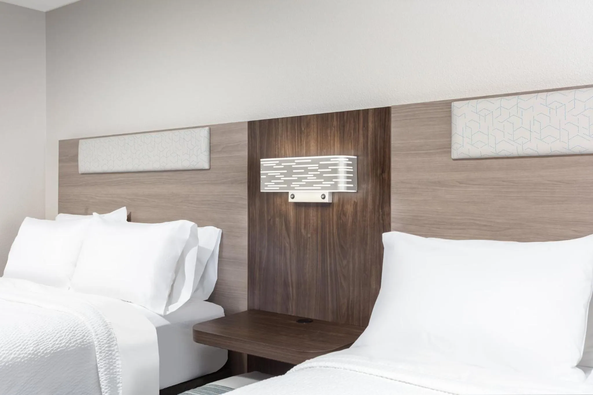 Photo of the whole room, Bed in Holiday Inn Express Kearney by IHG