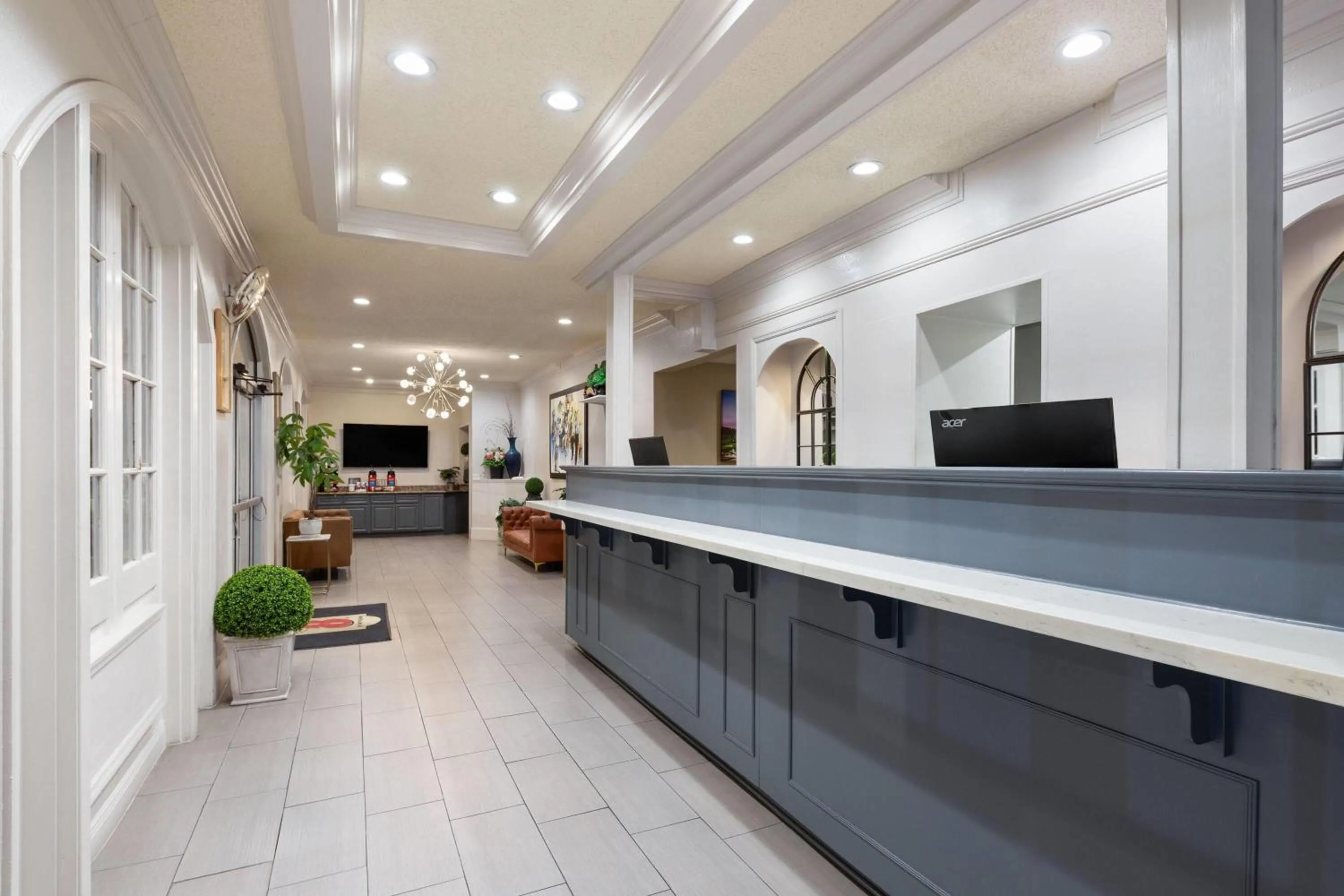 Lobby or reception in Super 8 by Wyndham New Orleans