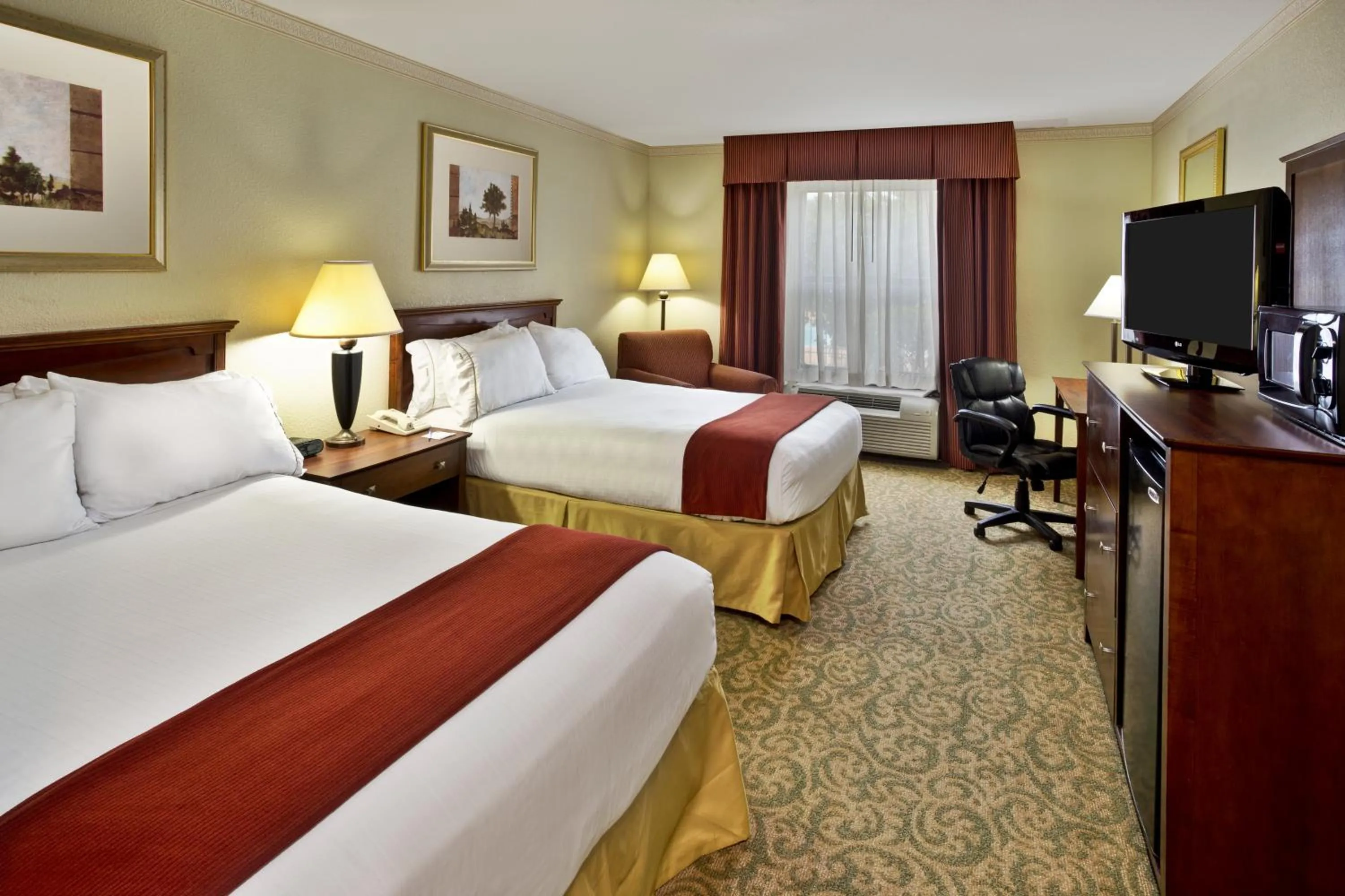 Standard Double Room with Two Double Beds - Communications Accessible in Holiday Inn Express Breaux Bridge, an IHG Hotel