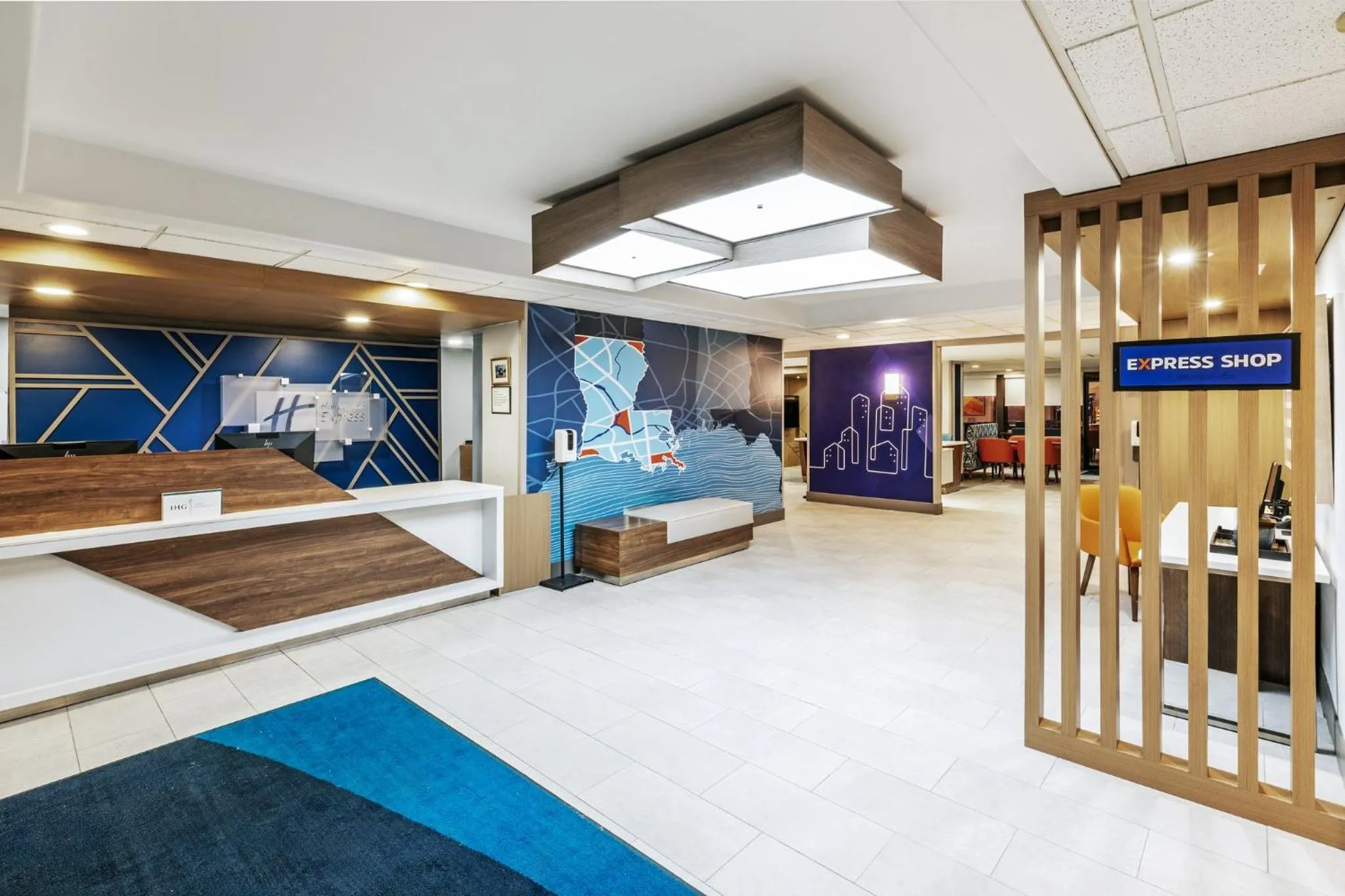 Property building, Bed in Holiday Inn Express Breaux Bridge by IHG